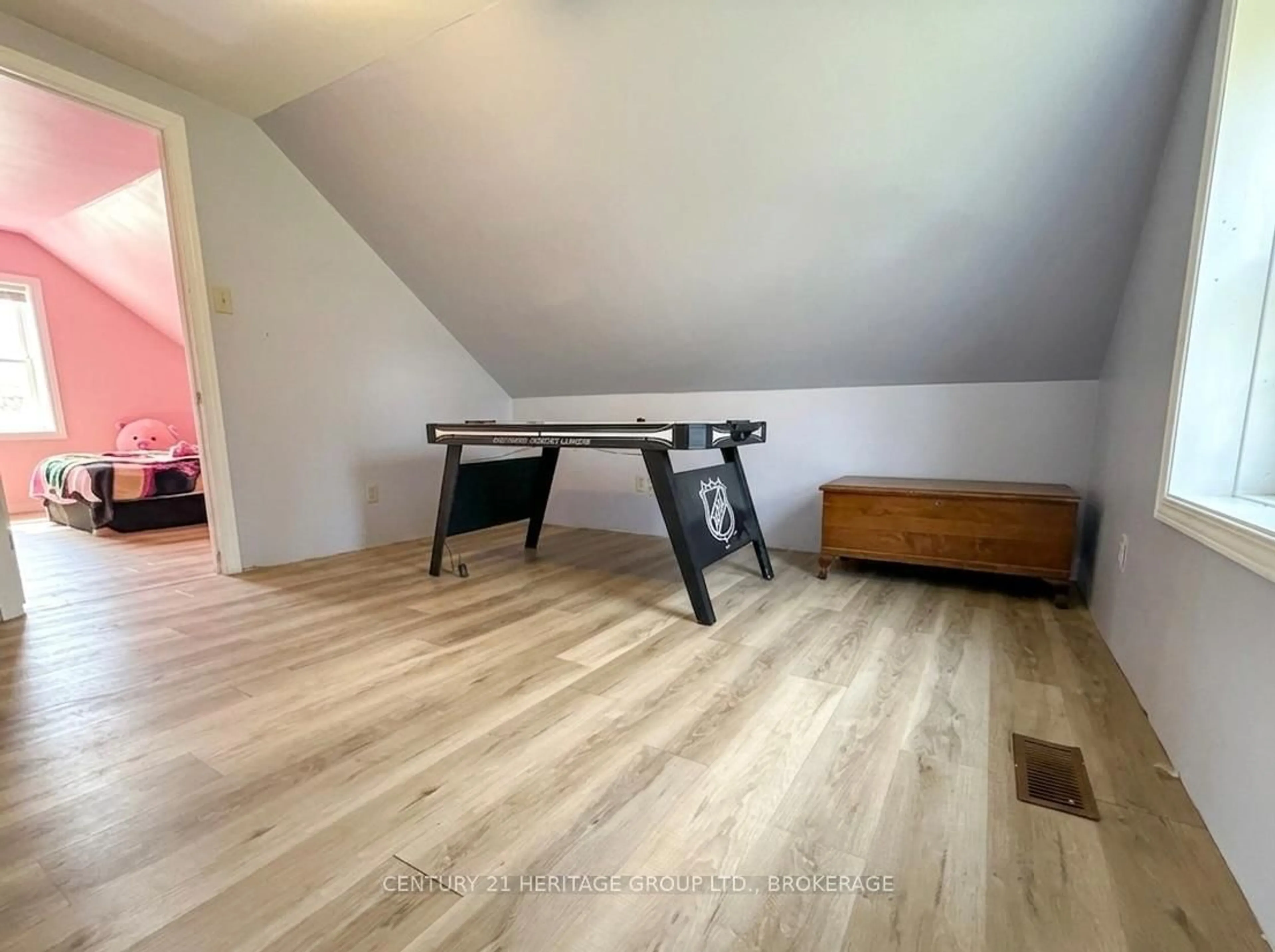 A pic of a room for 4 Water St, Rideau Lakes Ontario K0G 1V0