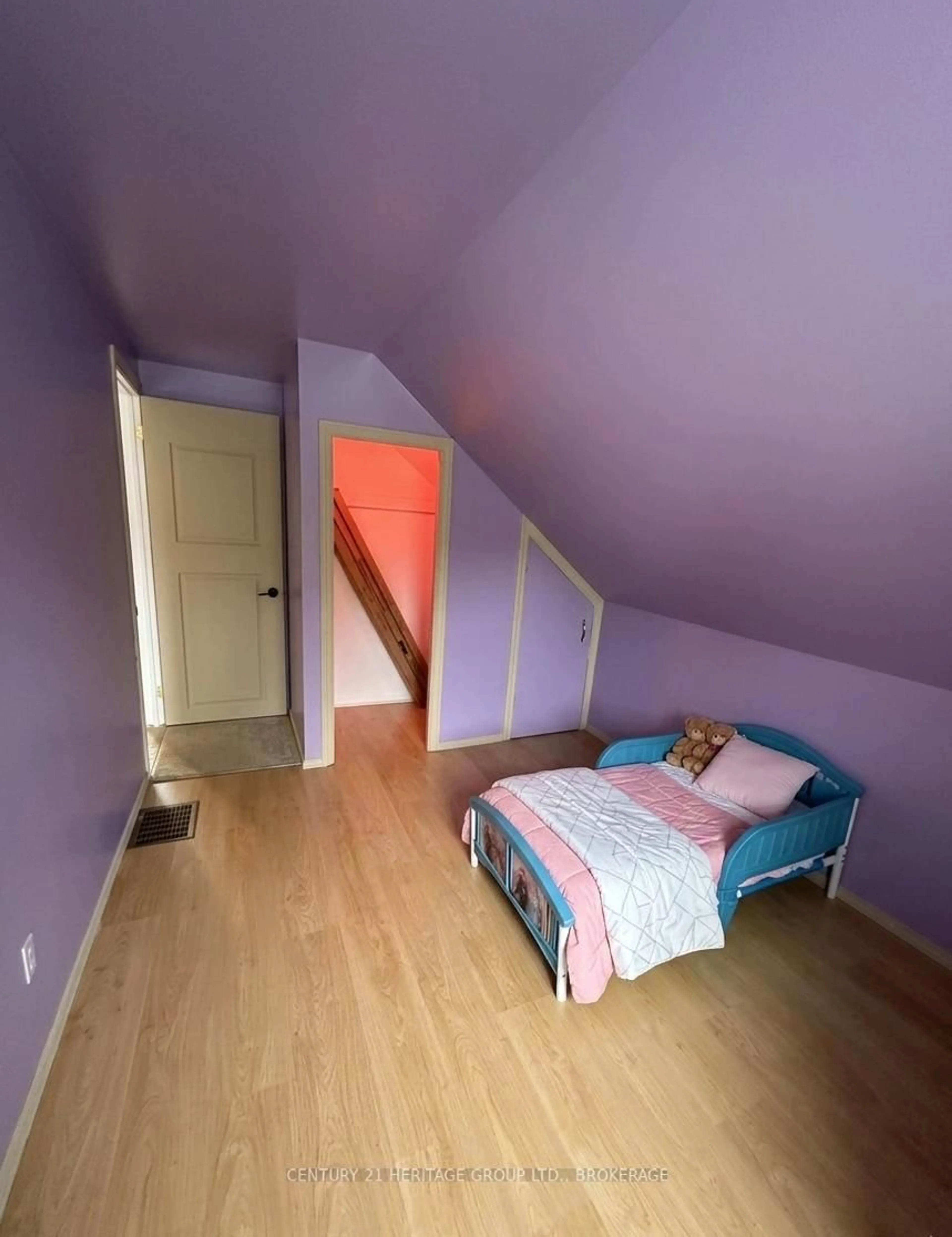A pic of a room for 4 Water St, Rideau Lakes Ontario K0G 1V0