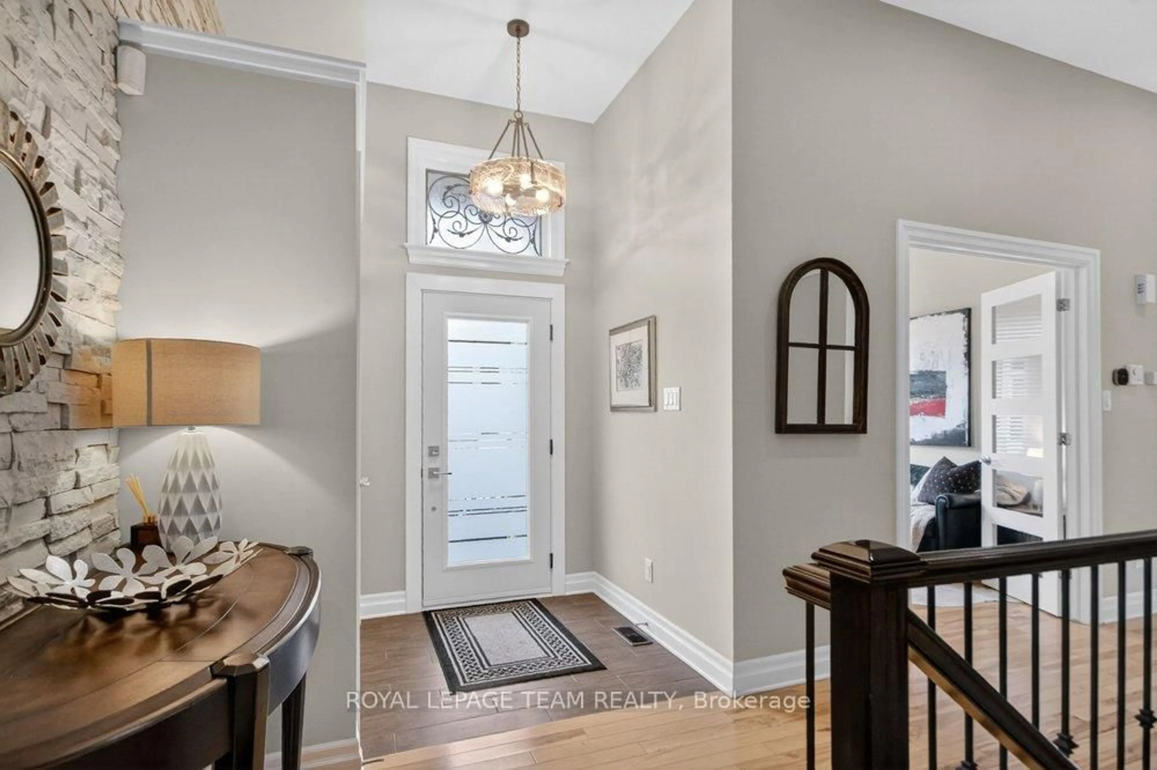 Indoor entryway for 226 Royal Landing Gate, North Grenville Ontario K0G 1J0