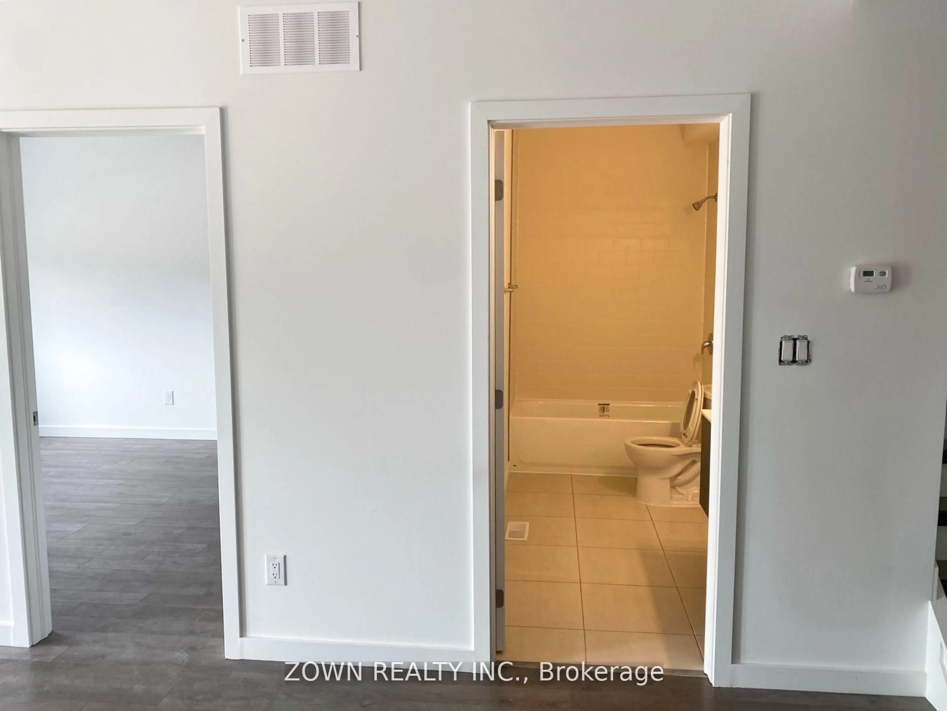 A pic of a room for 366 Chaffey St, Welland Ontario L3B 2Z1