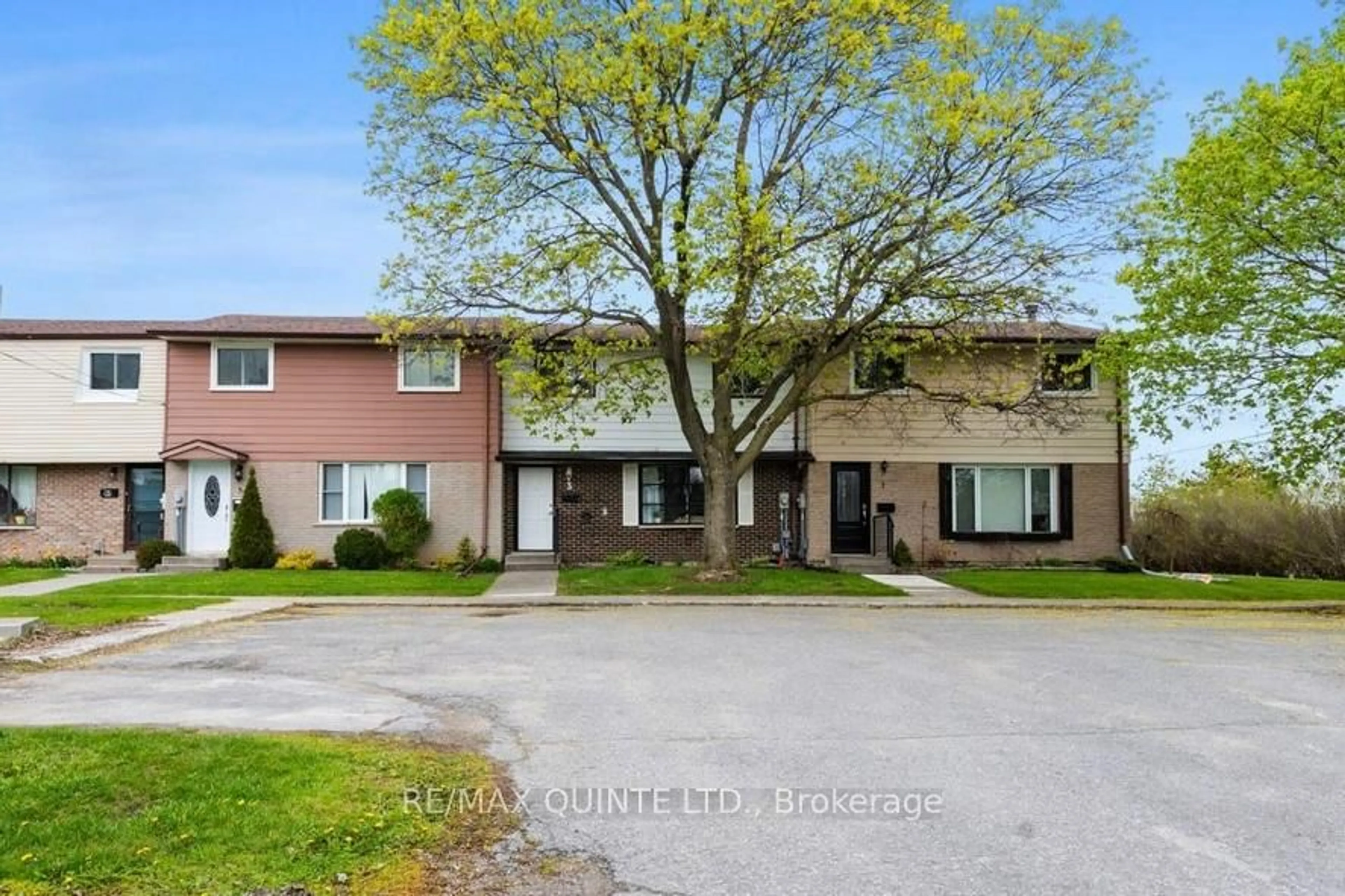 Unknown for 3 SPLINTER Dr, Greater Napanee Ontario K7R 3R6