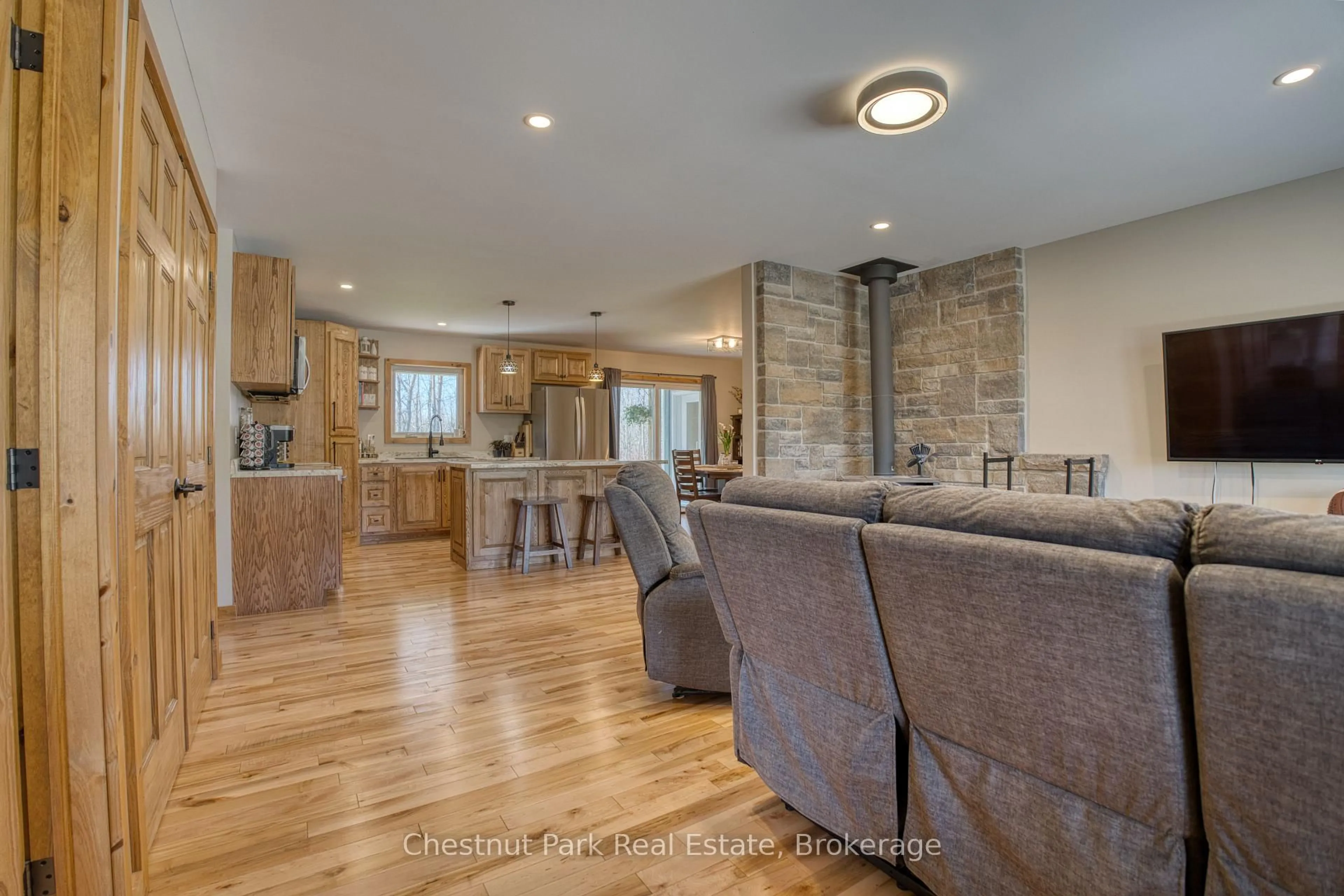 Open concept kitchen, ceramic/tile floor for 23 Maple Dr, Northern Bruce Peninsula Ontario N0H 1Z0