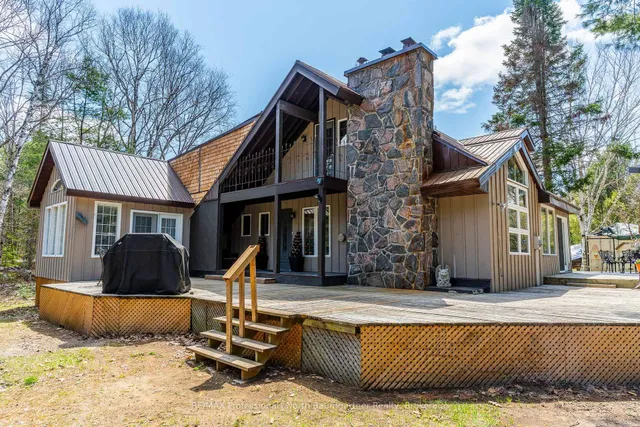 1065 Cloverleaf Rd, Algonquin Highlands 2