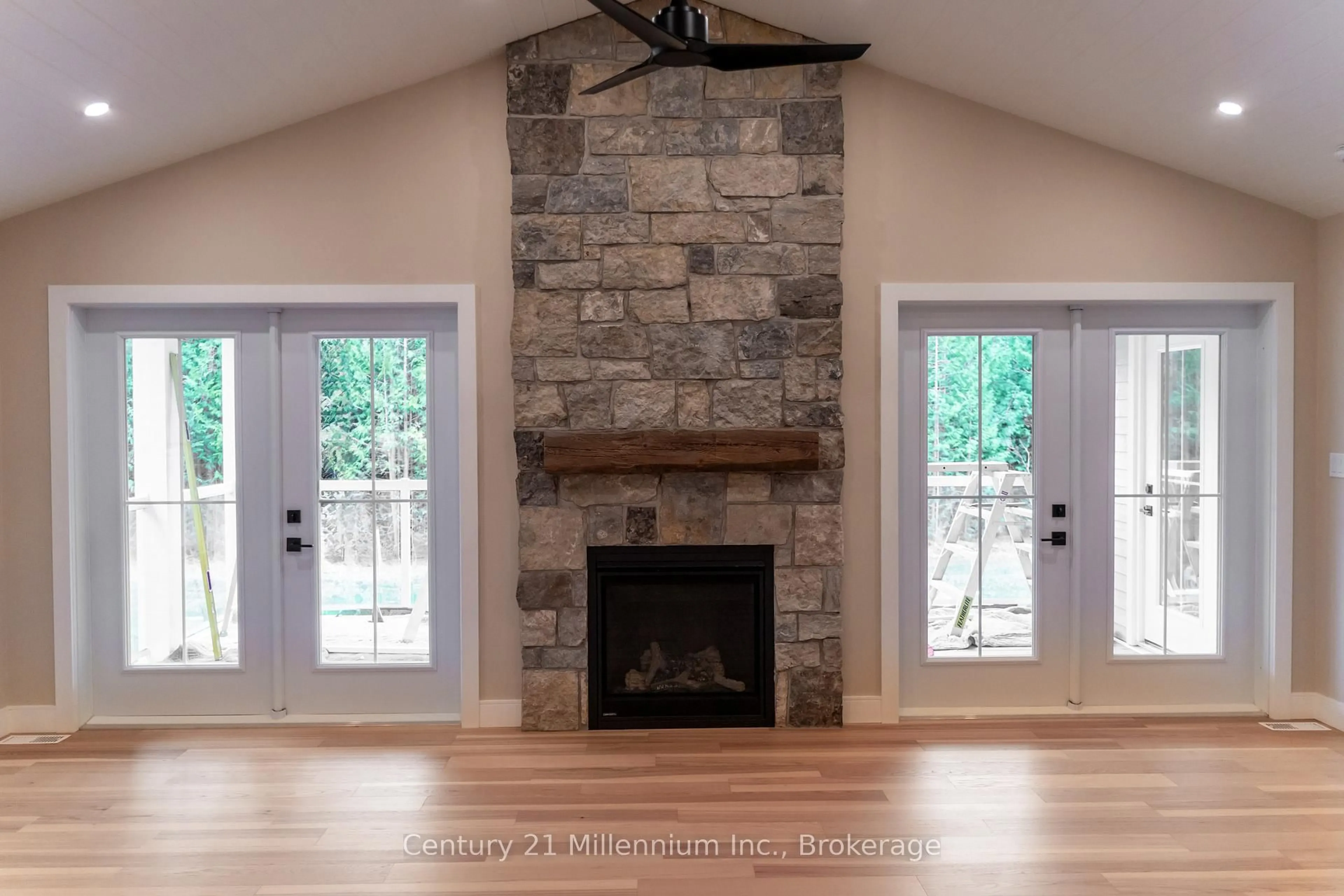 Indoor entryway for 7 Grenville St, Saugeen Shores Ontario N0H 2L0
