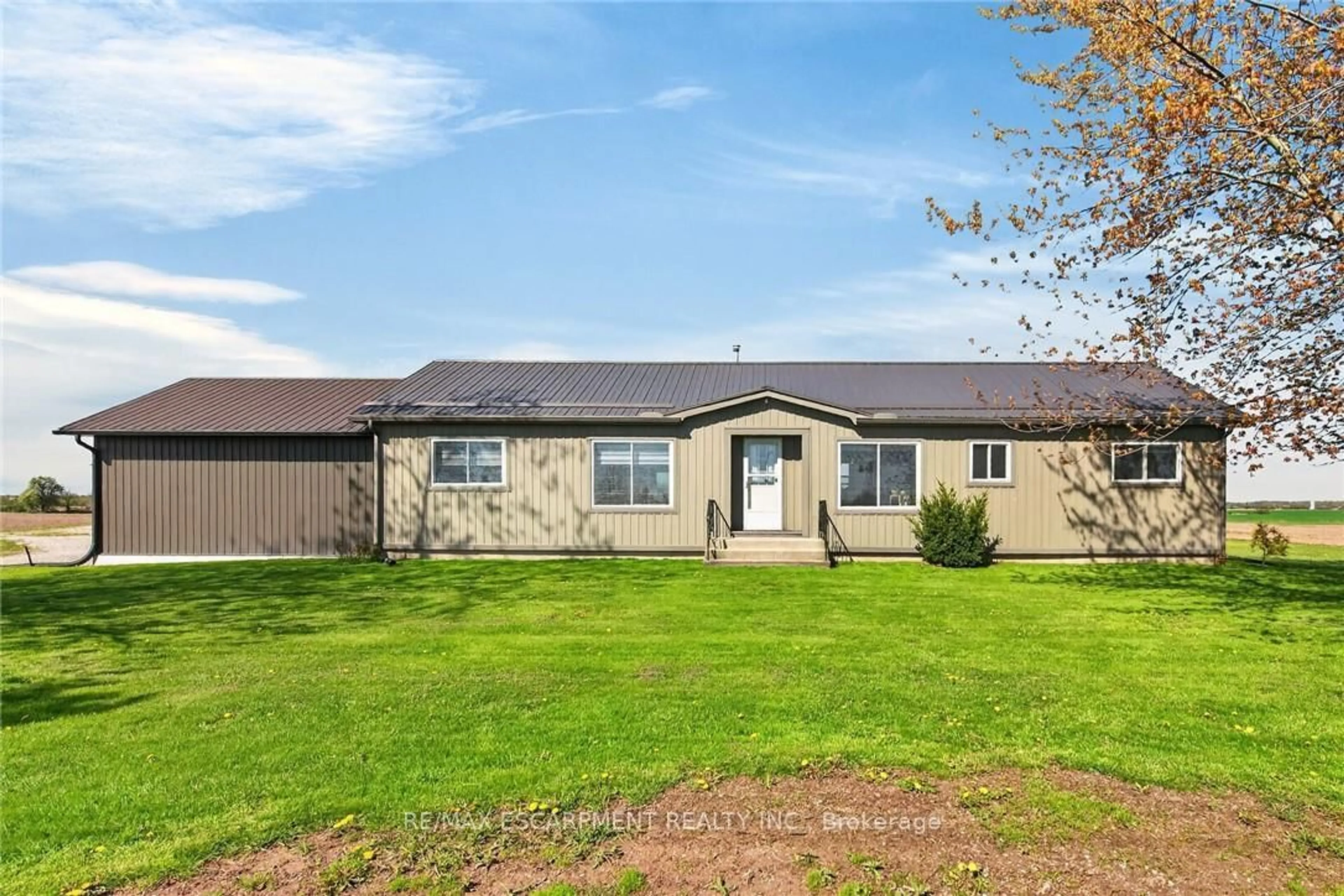 Home with vinyl exterior material, unknown for 765 Haldimand 53 Rd, Haldimand Ontario N0A 1P0