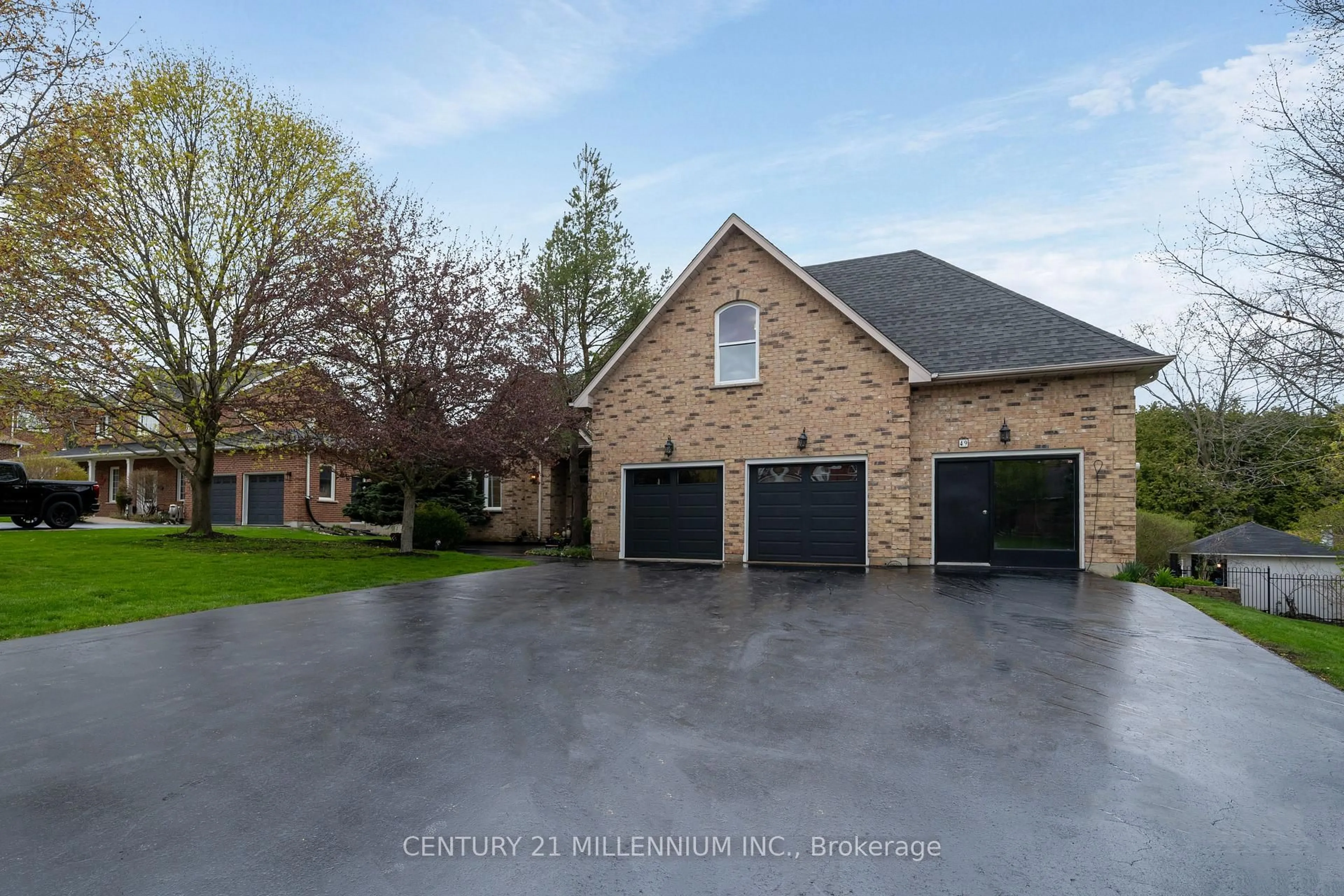Home with brick exterior material, street for 49 Waterford Dr, Erin Ontario N0B 1T0