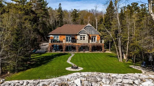 504617 Grey Road 1, Georgian Bluffs 4