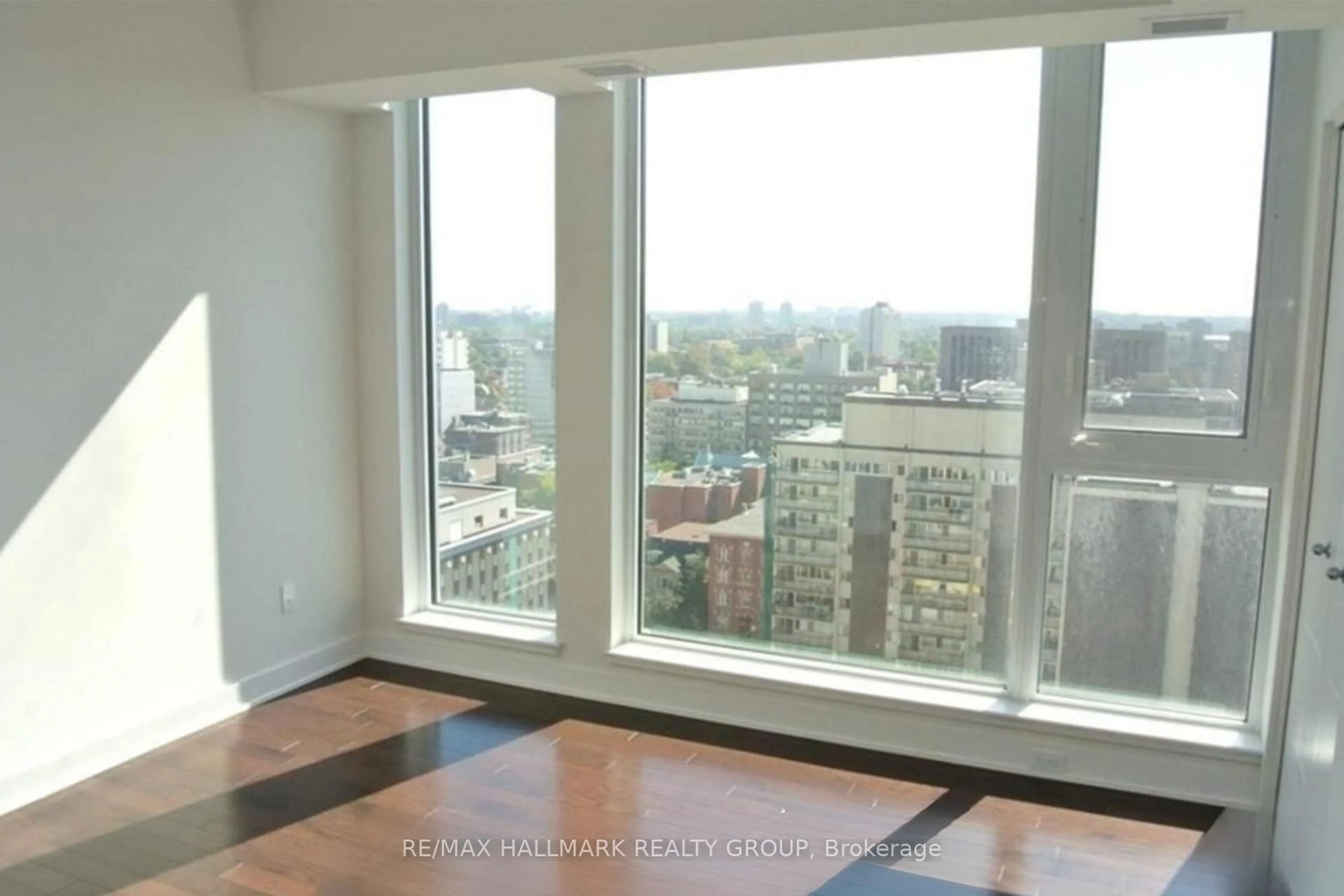 A pic of a room for 179 METCALFE St #1509, Ottawa Ontario K2P 0W1
