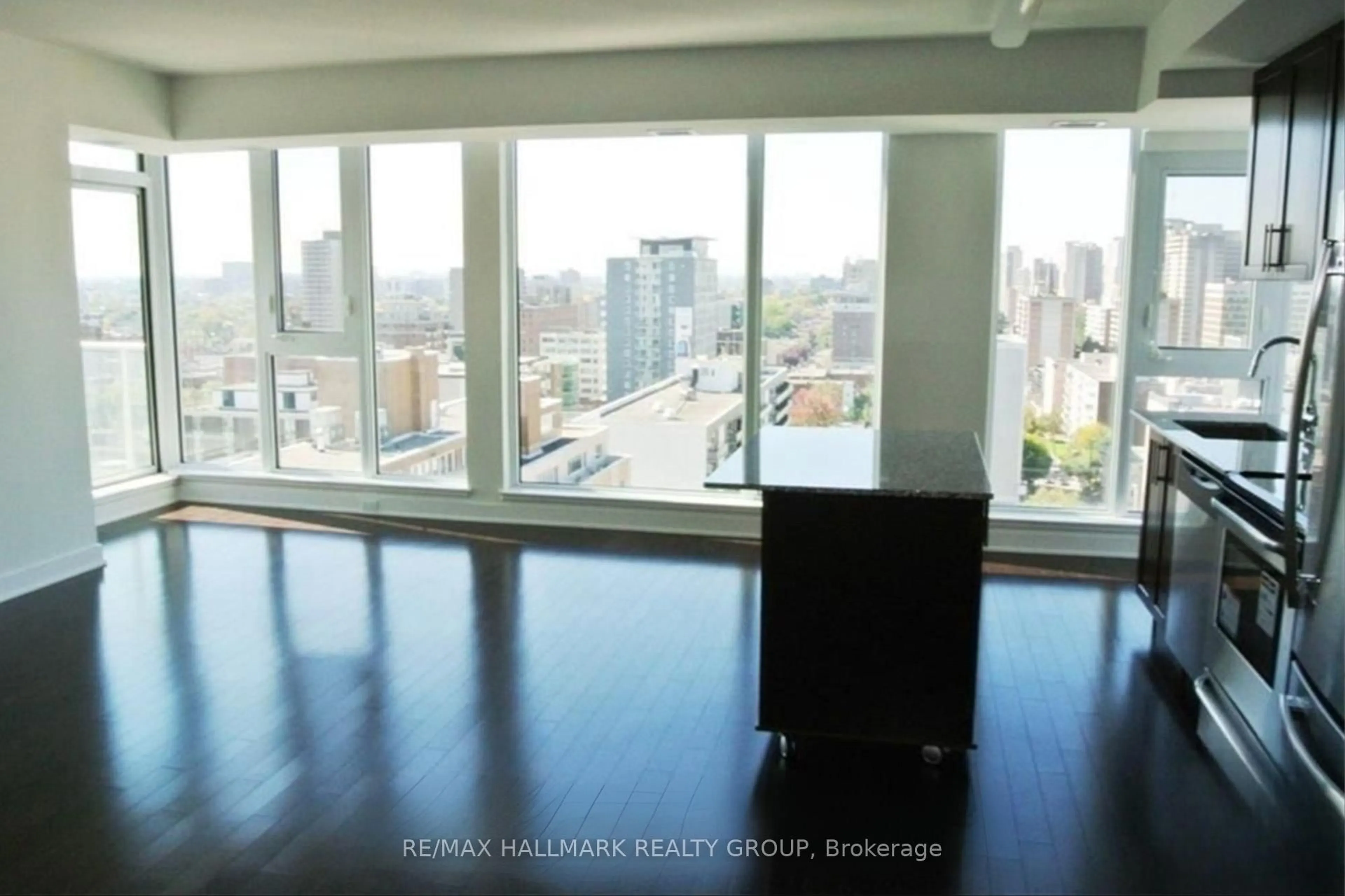 A pic of a room for 179 METCALFE St #1509, Ottawa Ontario K2P 0W1