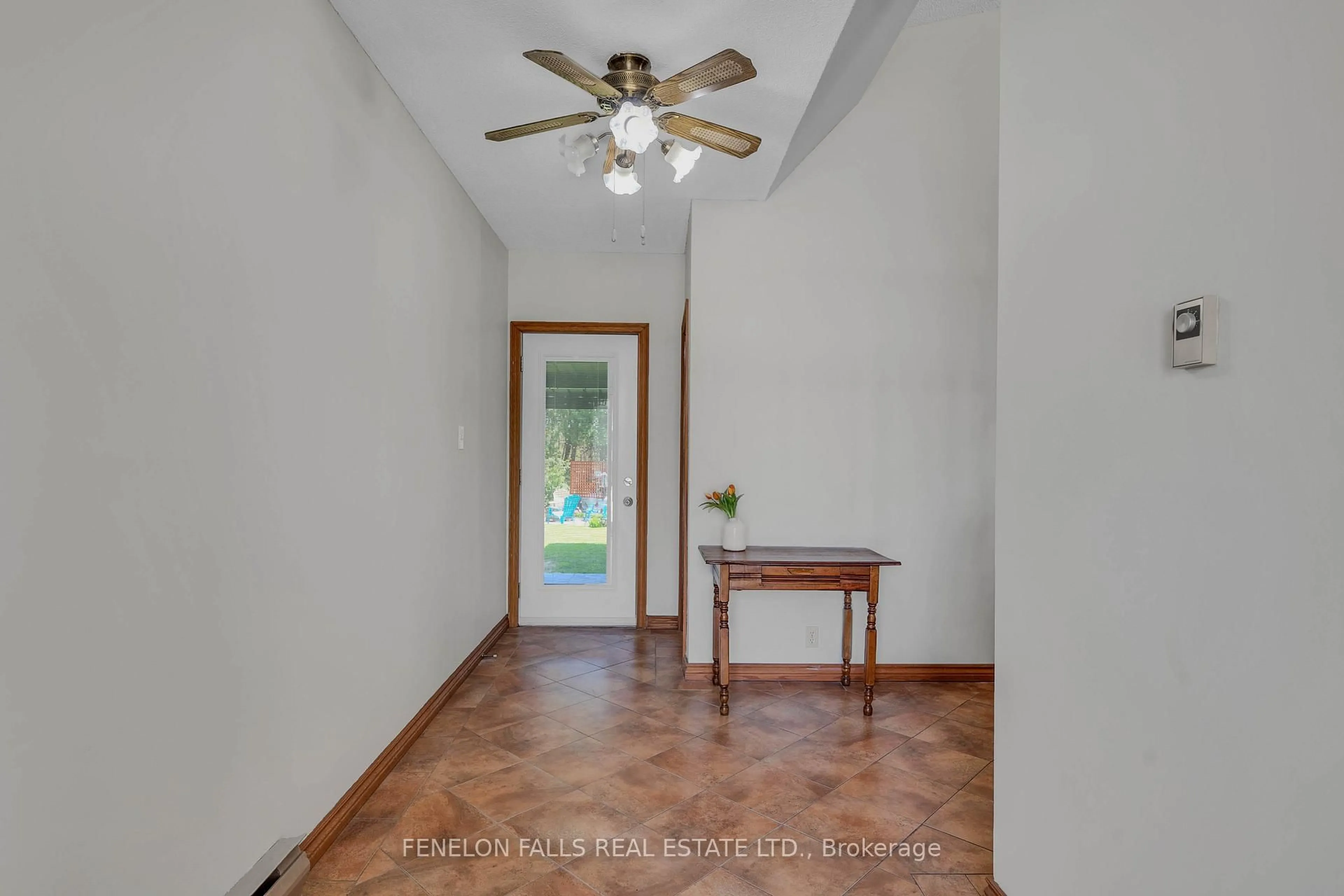 Indoor entryway for 36 Janlisda Dr, Kawartha Lakes Ontario K0M 1N0