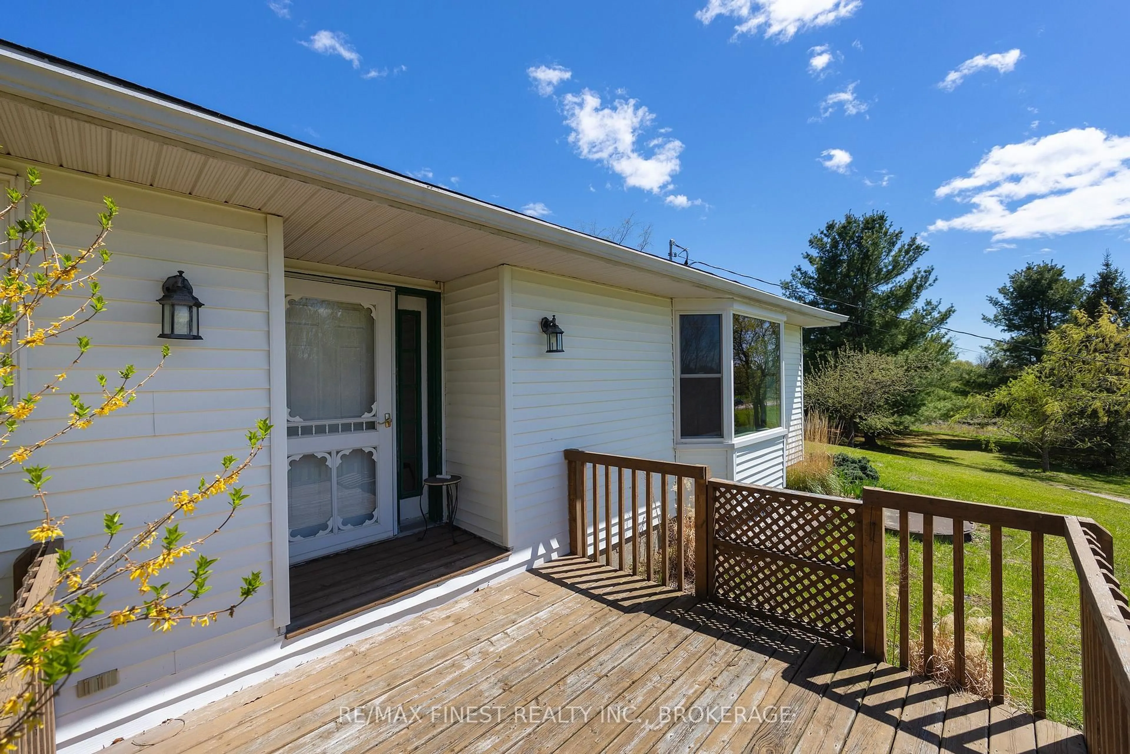 Patio, water/lake/river/ocean view for 2189 County Rd 32, Front of Leeds & Seeleys Bay Ontario K7G 2V3