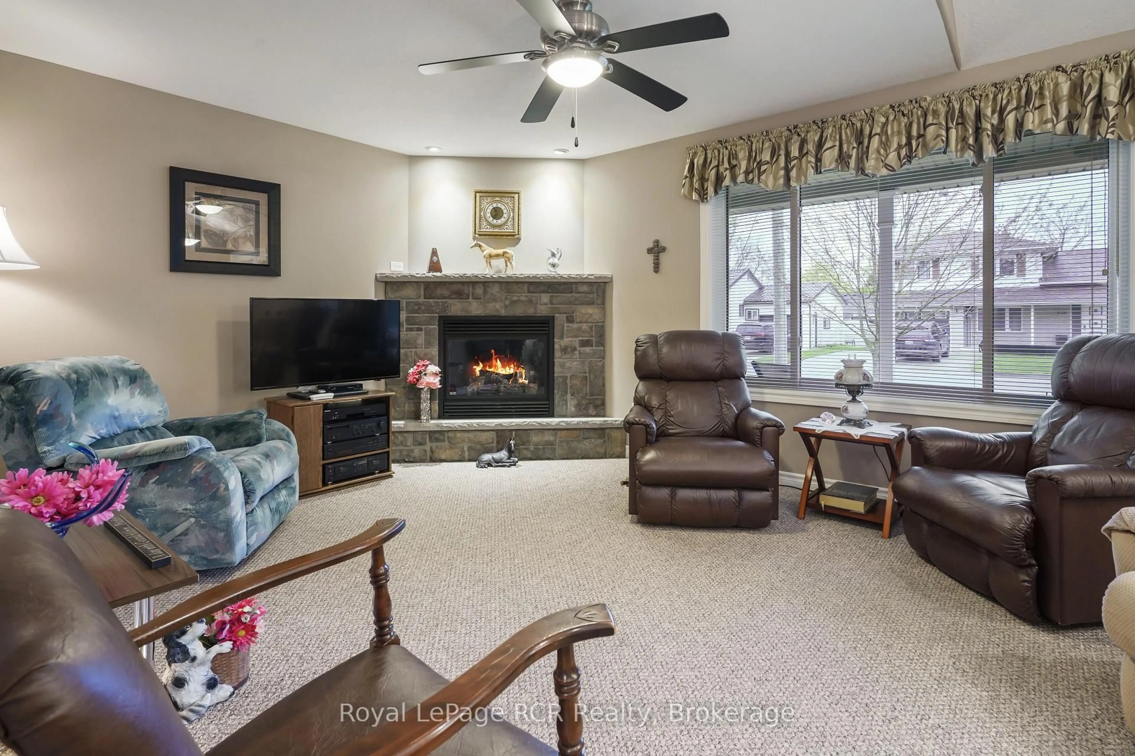 Living room with furniture, unknown for 570 Reserve Ave, North Perth Ontario N4W 2L1