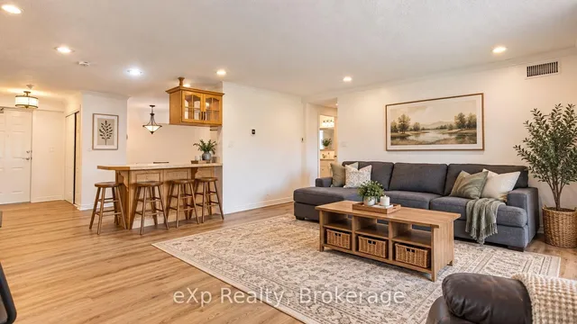 85 William St #202, Brockton 5