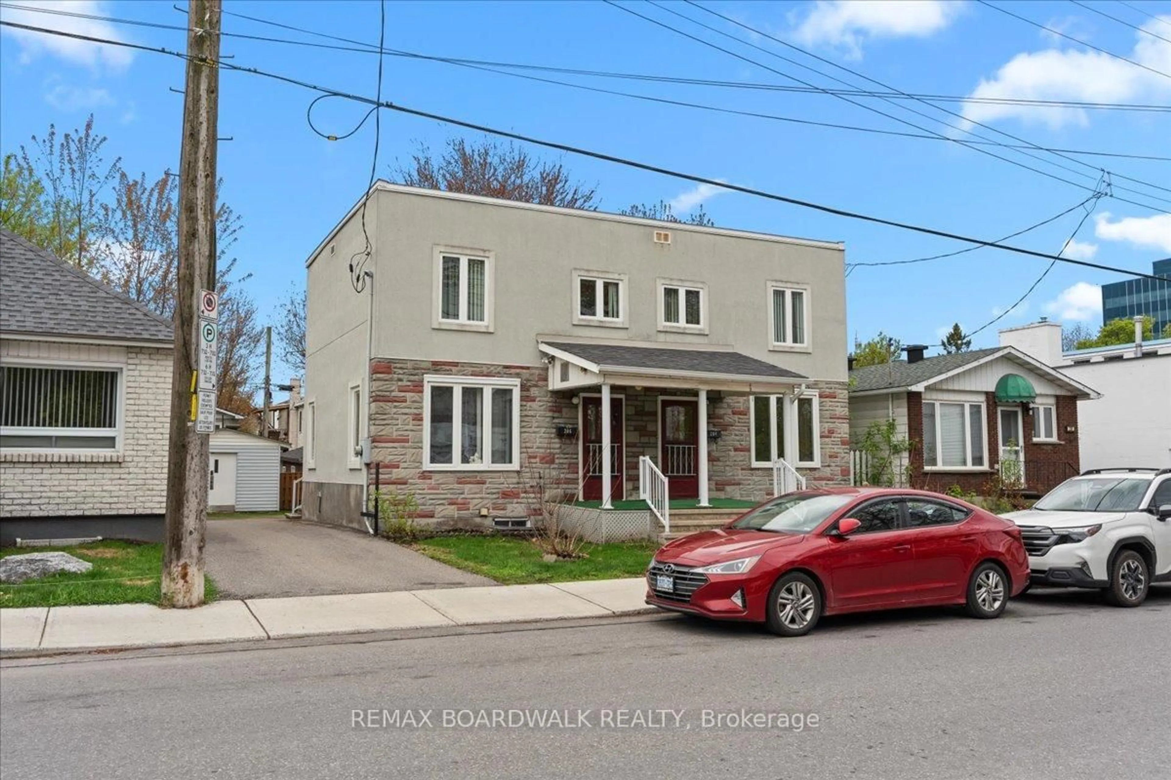 Home with brick exterior material, street for 204- 206 Jeanne Mance St, Ottawa Ontario K1L 6M2