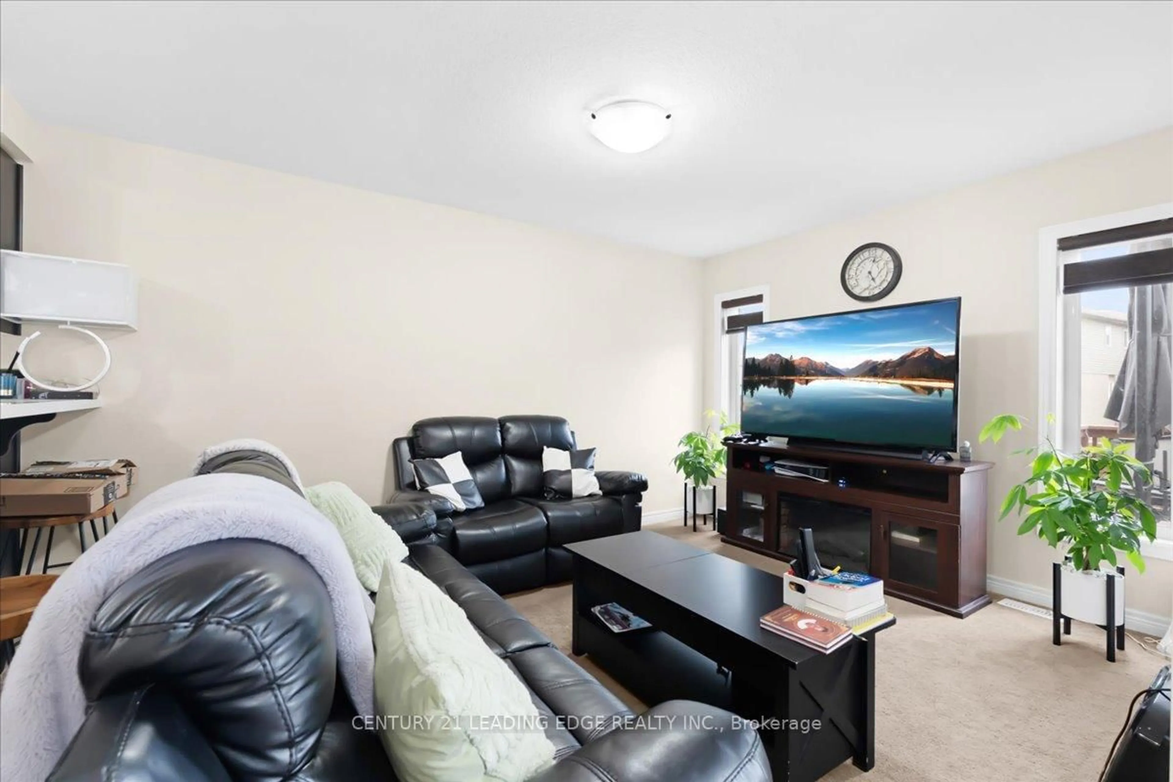 Living room with furniture, unknown for 28 Drone Cres, Guelph Ontario N1K 0C1