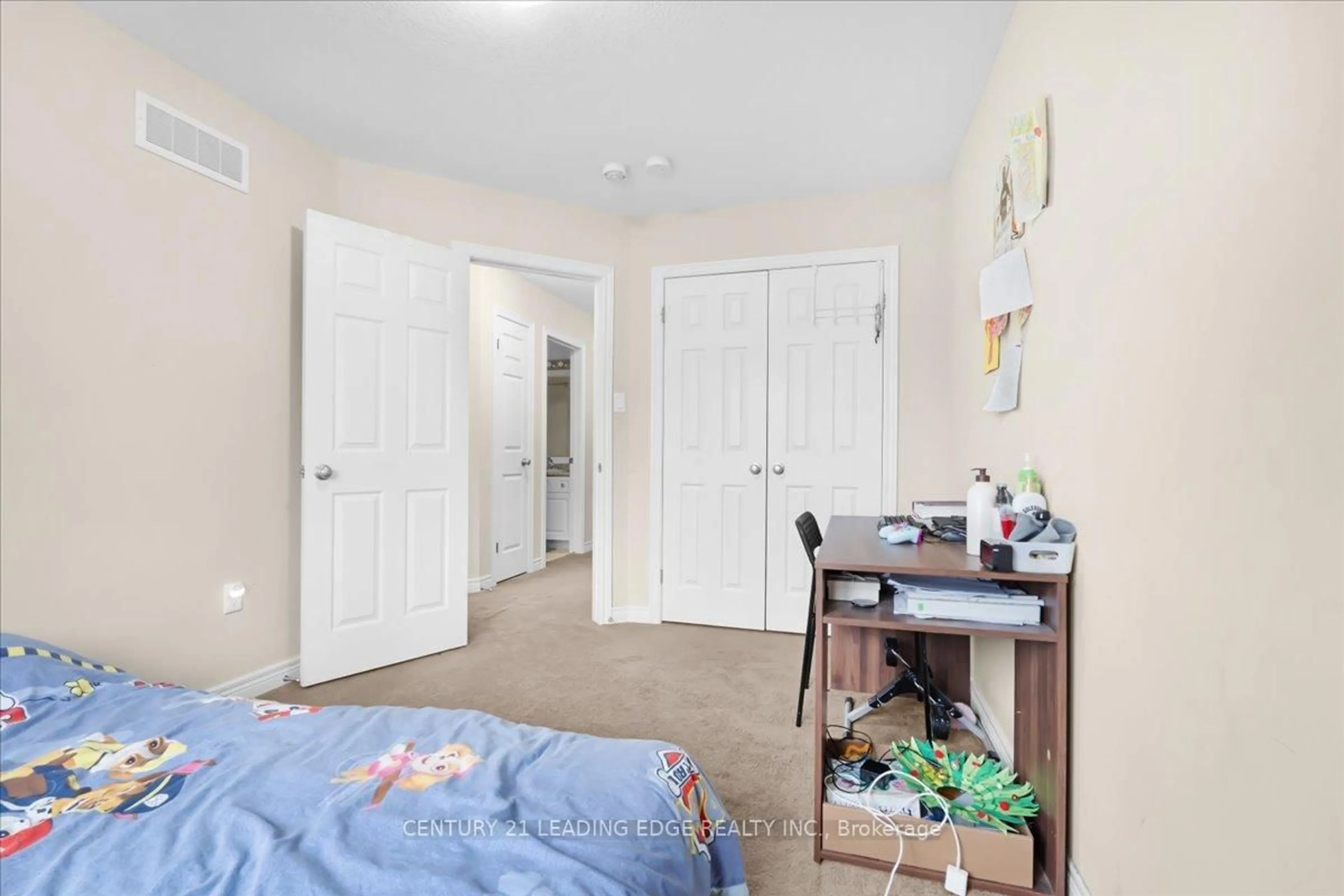 A pic of a room for 28 Drone Cres, Guelph Ontario N1K 0C1