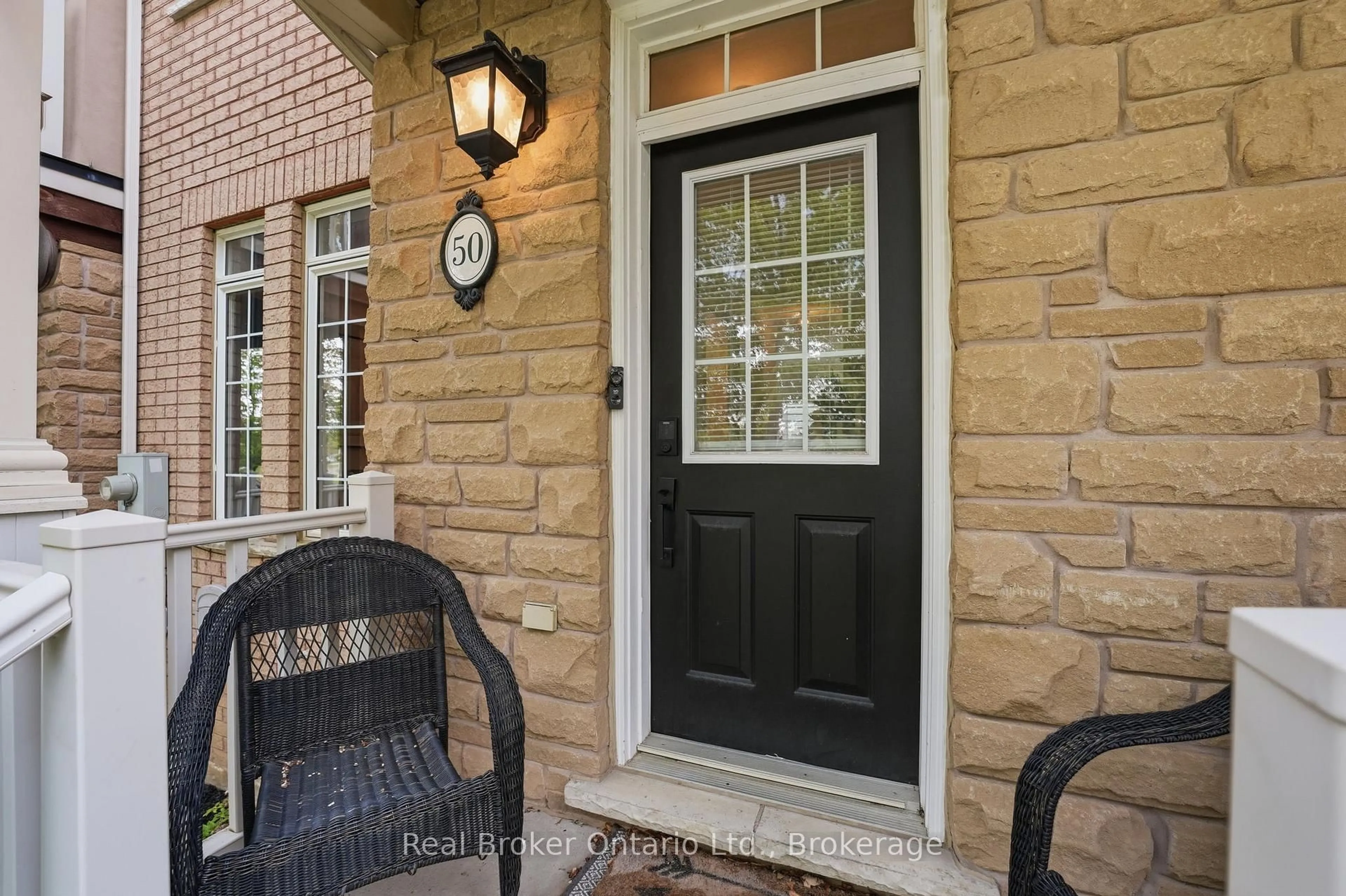 Indoor entryway for 50 Easthampton Rd, Hamilton Ontario L9E 6C7