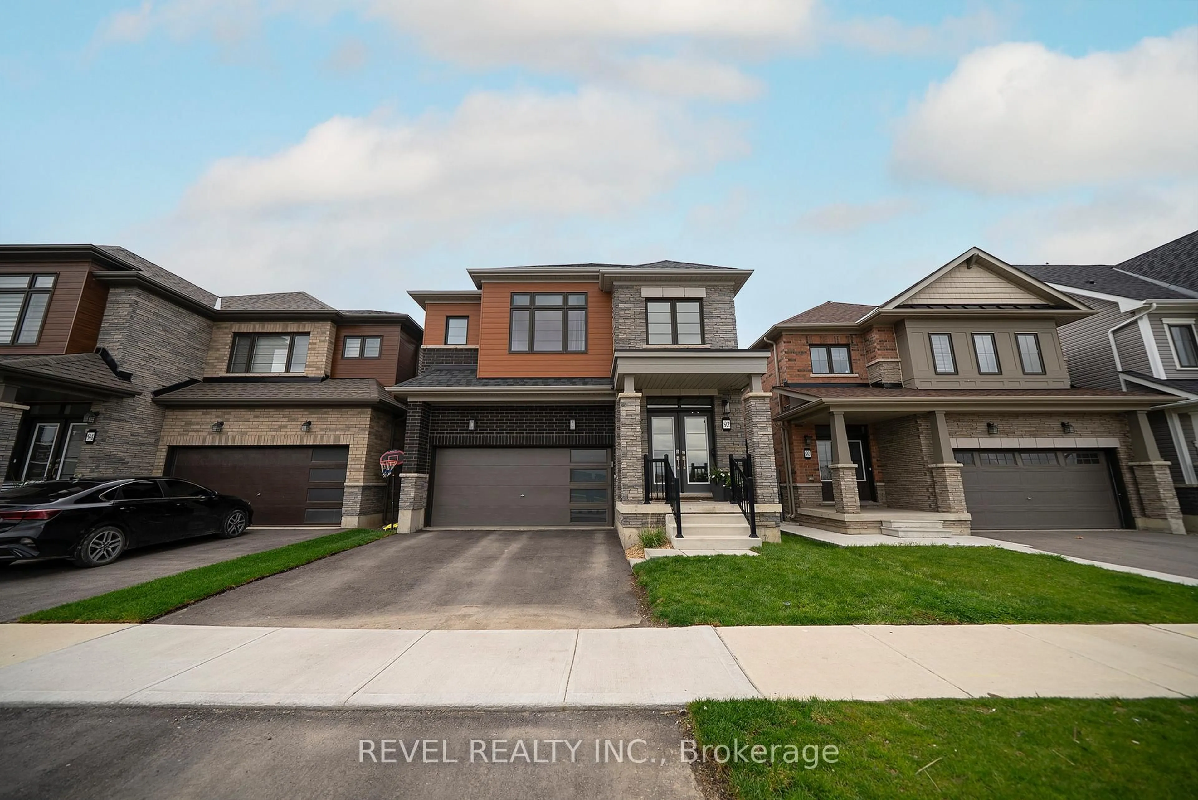 Home with brick exterior material, street for 92 Bellhouse Ave, Brantford Ontario N3T 0V8