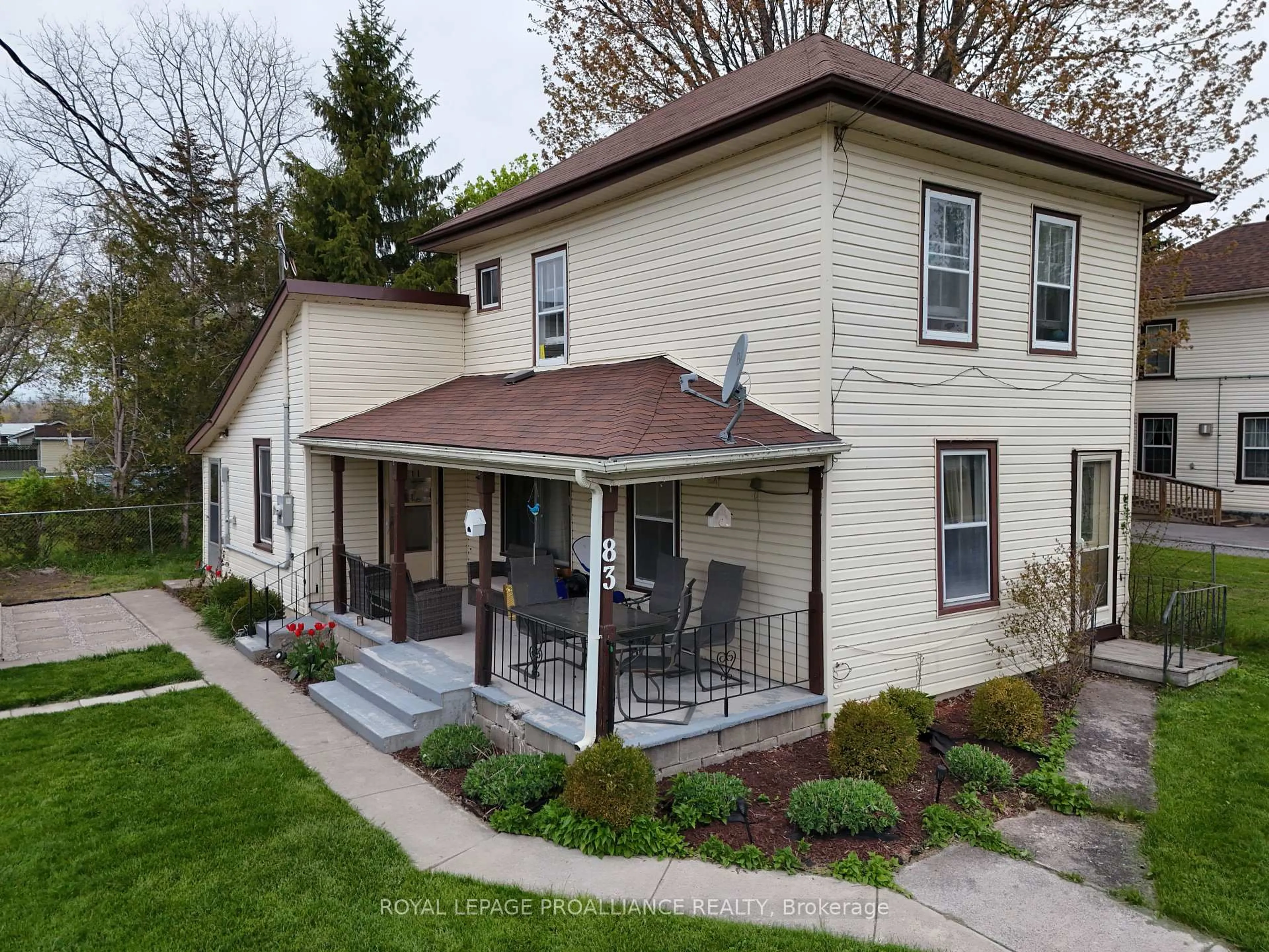 Home with vinyl exterior material, street for 83 College St, Deseronto Ontario K0K 1X0