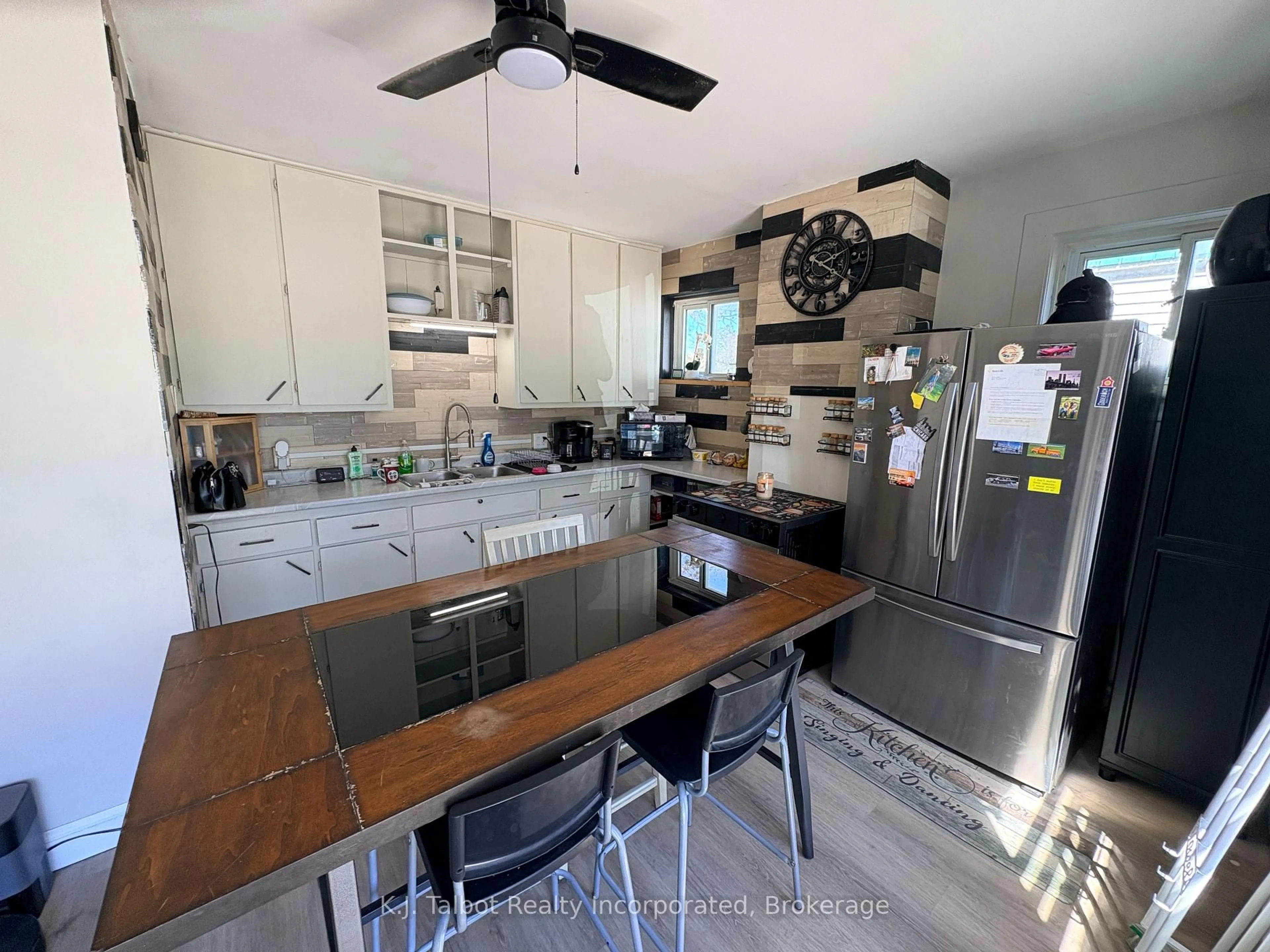 Open concept kitchen, unknown for 103 Bruce St, Goderich Ontario N7A 1S8