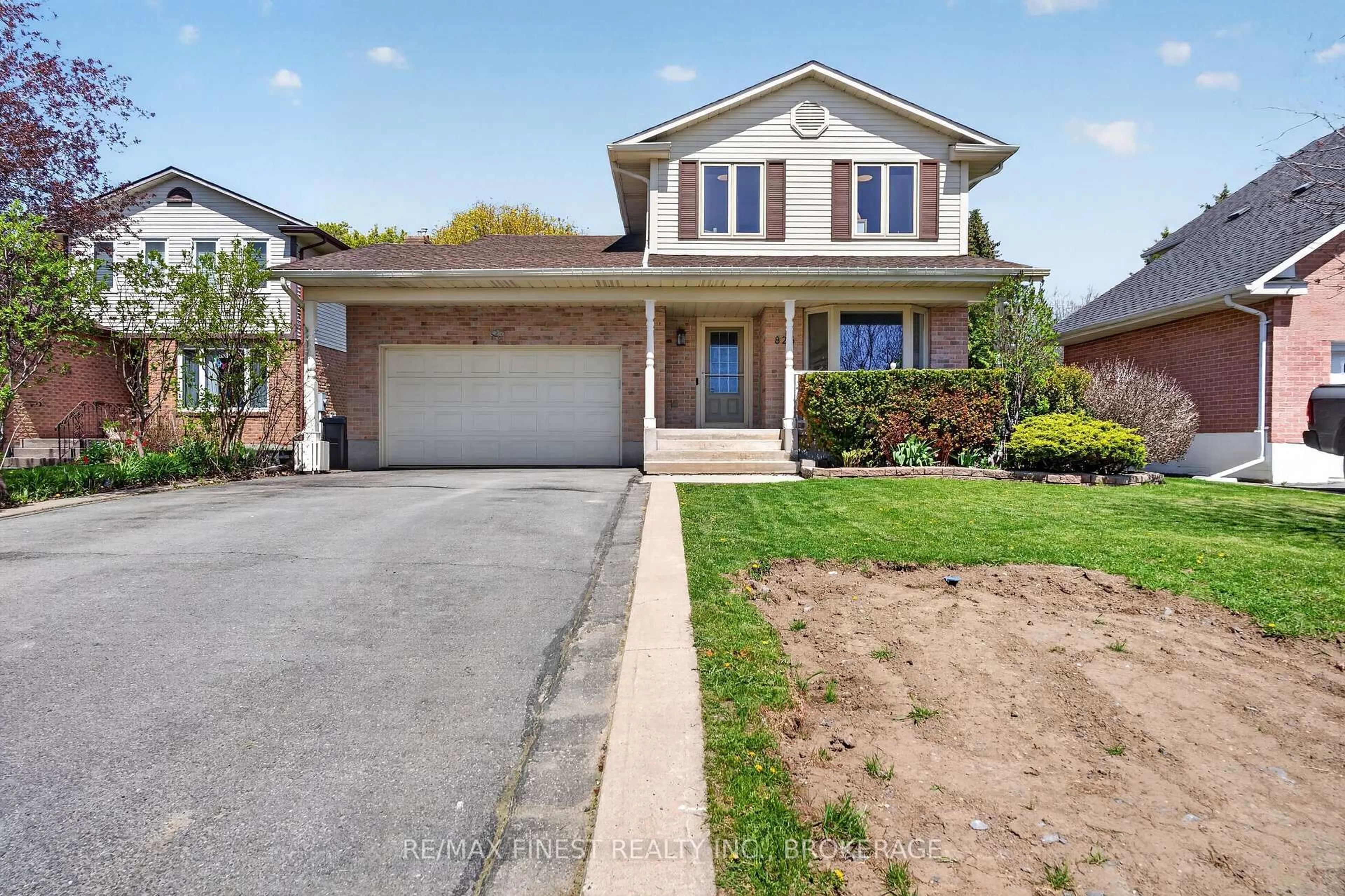 Home with brick exterior material, street for 825 SOMERSET Cres, Kingston Ontario K7P 1G3