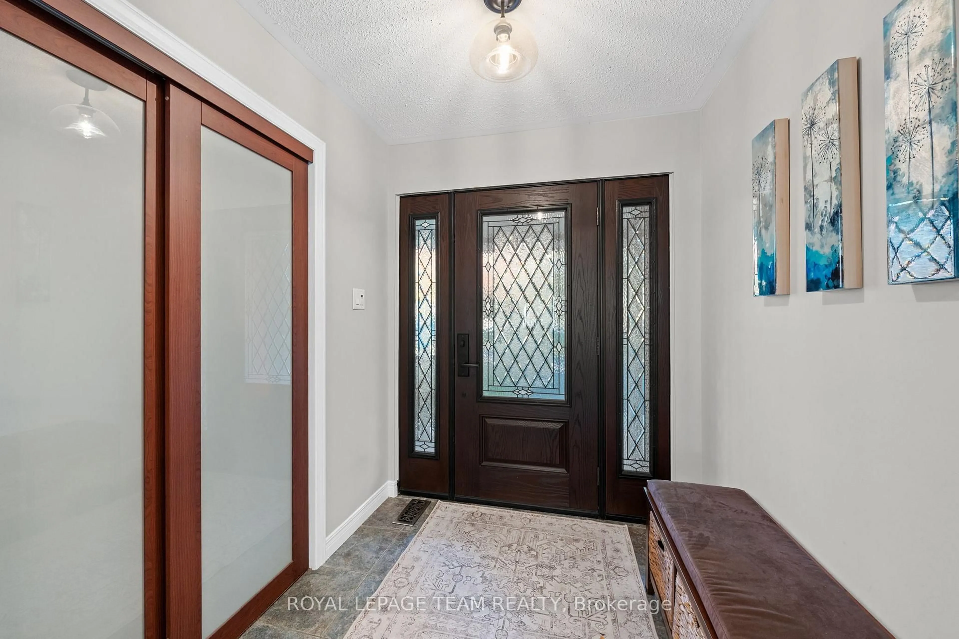 Indoor entryway for 185 Wolford Dr, Merrickville-Wolford Ontario K0G 1N0