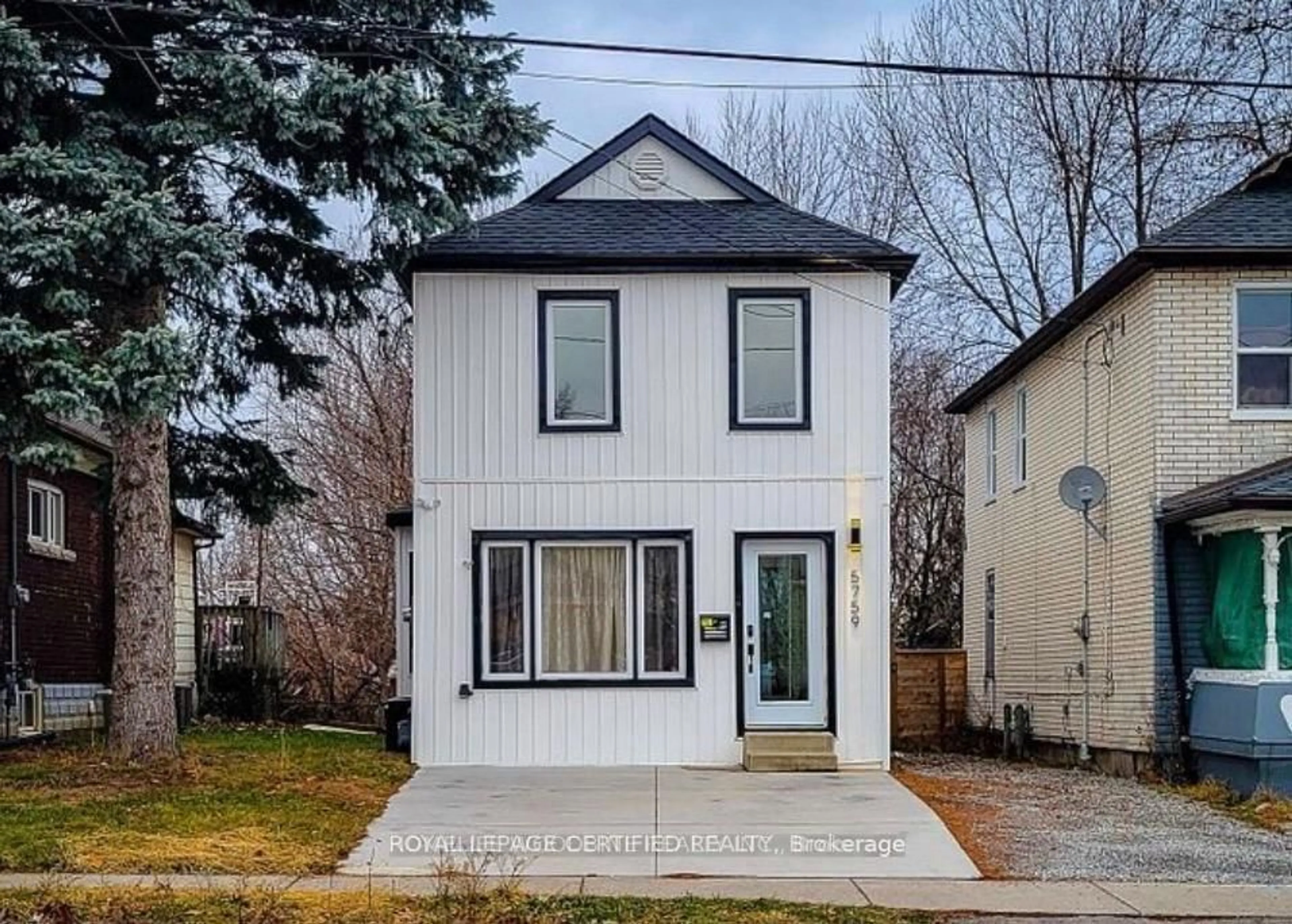 Home with brick exterior material, street for 5759 Robinson St, Niagara Falls Ontario L2G 2B3