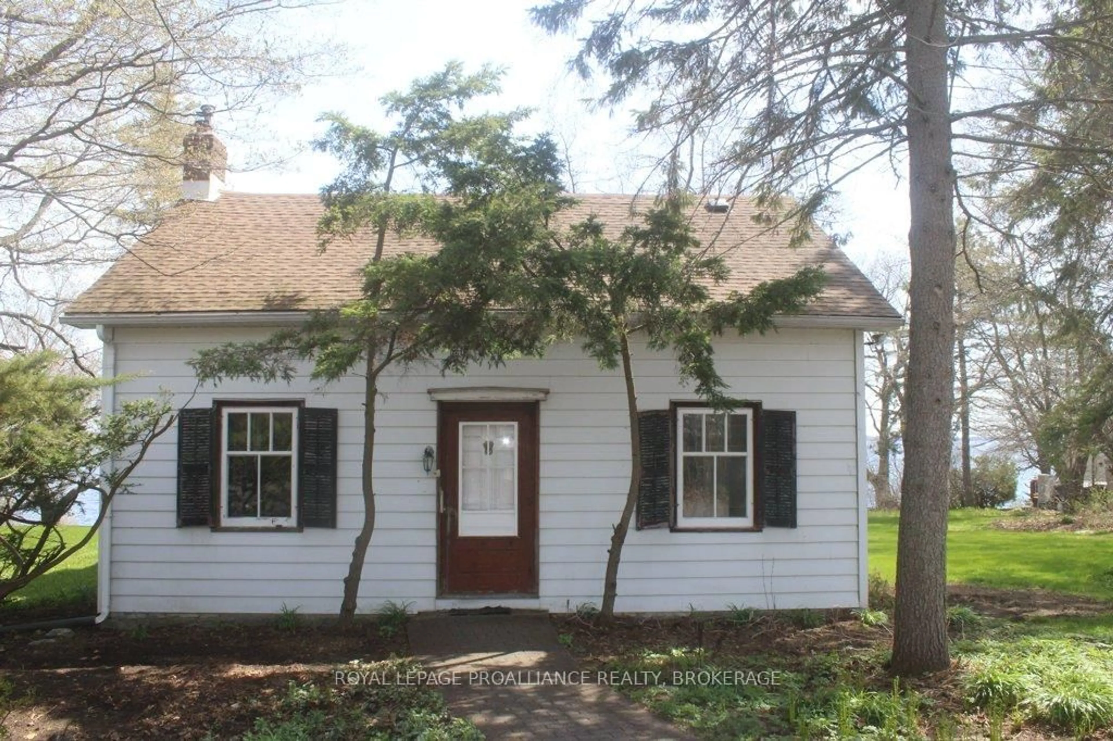 Home with vinyl exterior material, street for 4690 Bath Rd, Bath Ontario K0H 1G0