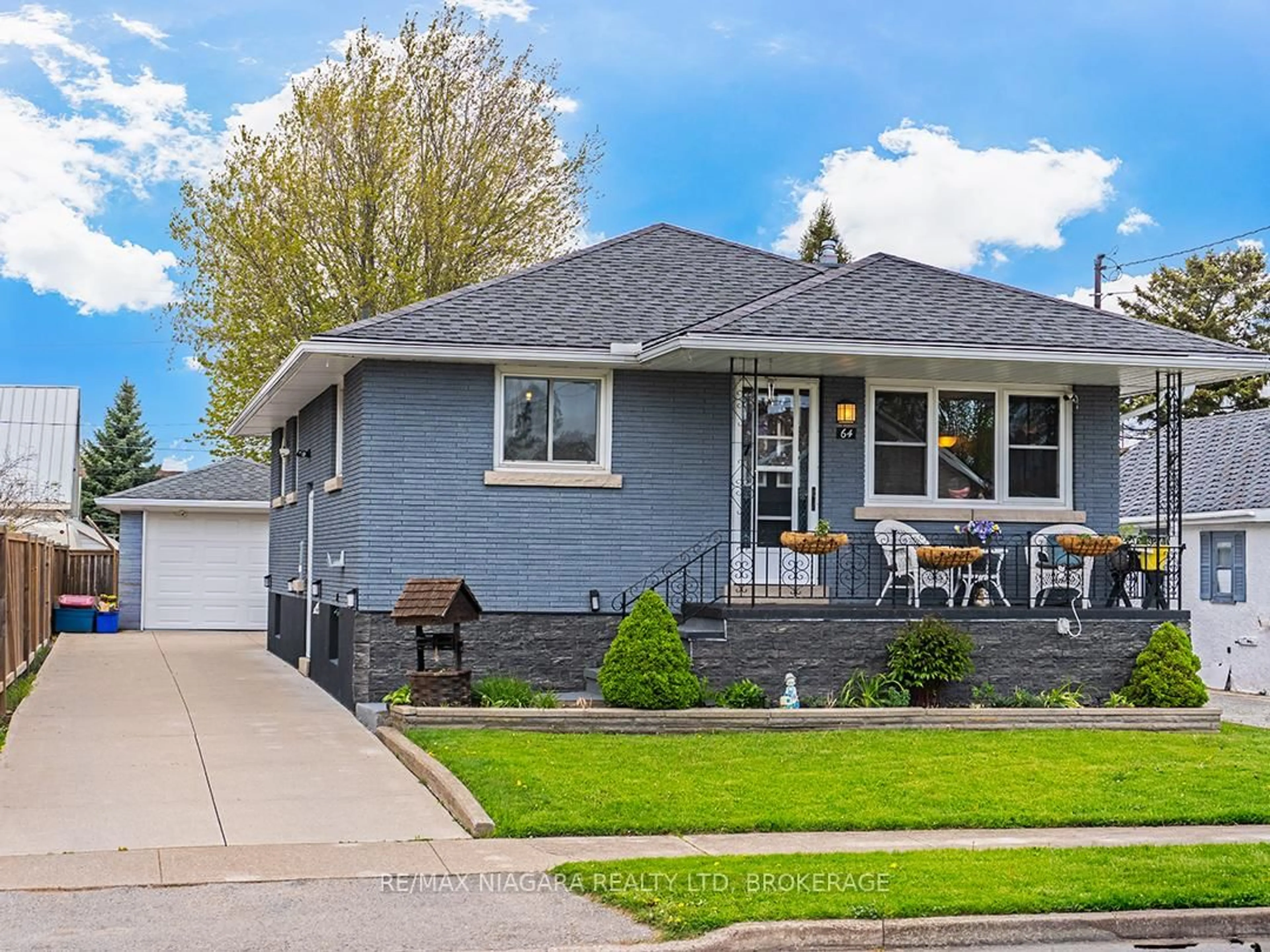 Home with vinyl exterior material, street for 64 Christmas St, Port Colborne Ontario L3K 1M5