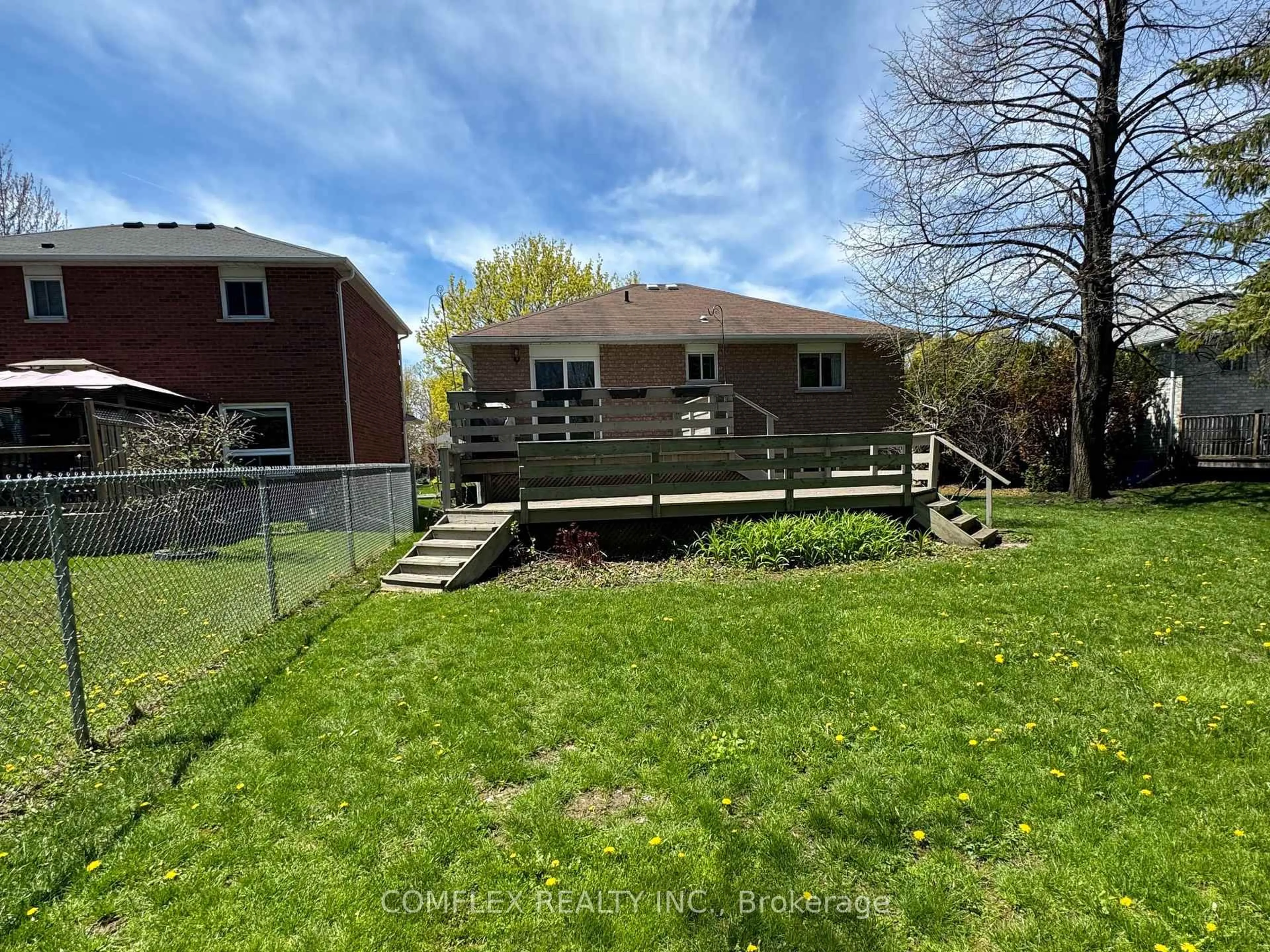 A pic from outside/outdoor area/front of a property/back of a property/a pic from drone, unknown for 154 Carroll Cres, Cobourg Ontario K9A 5K6