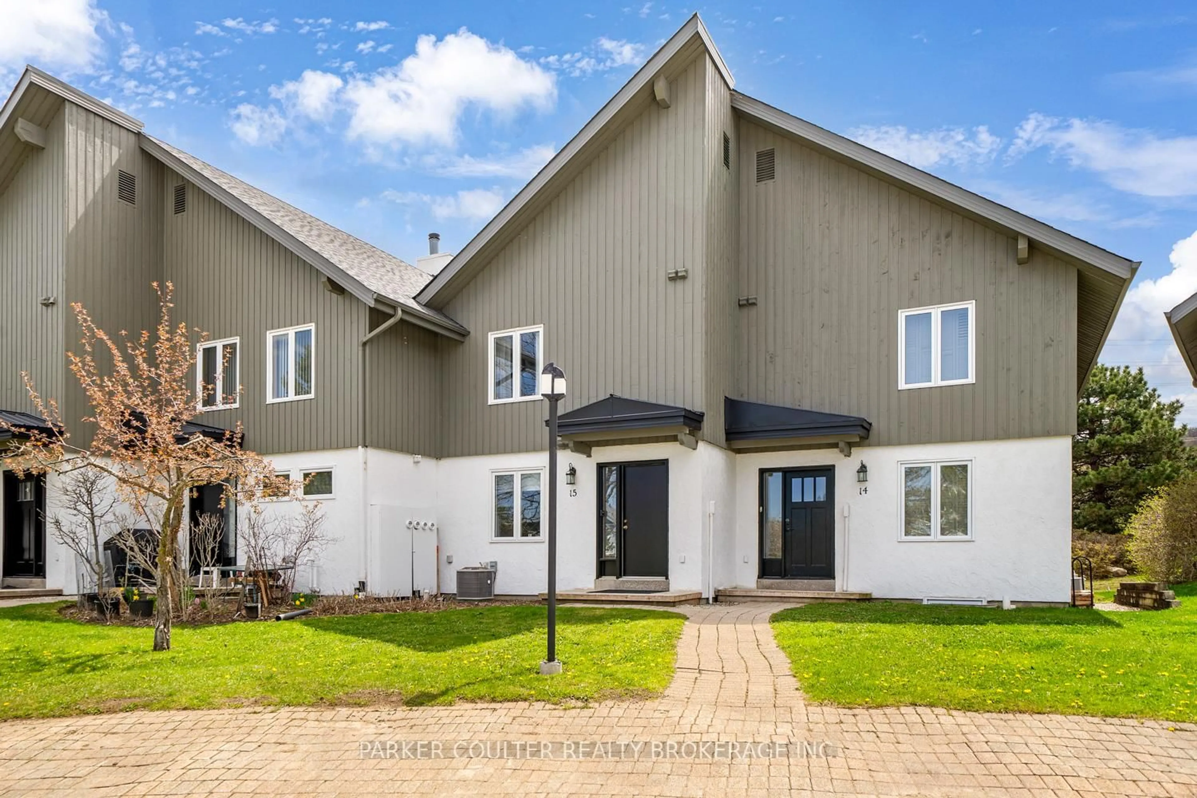 Home with vinyl exterior material, street for 104 Kellie's Way #15, Blue Mountains Ontario L9Y 0L5