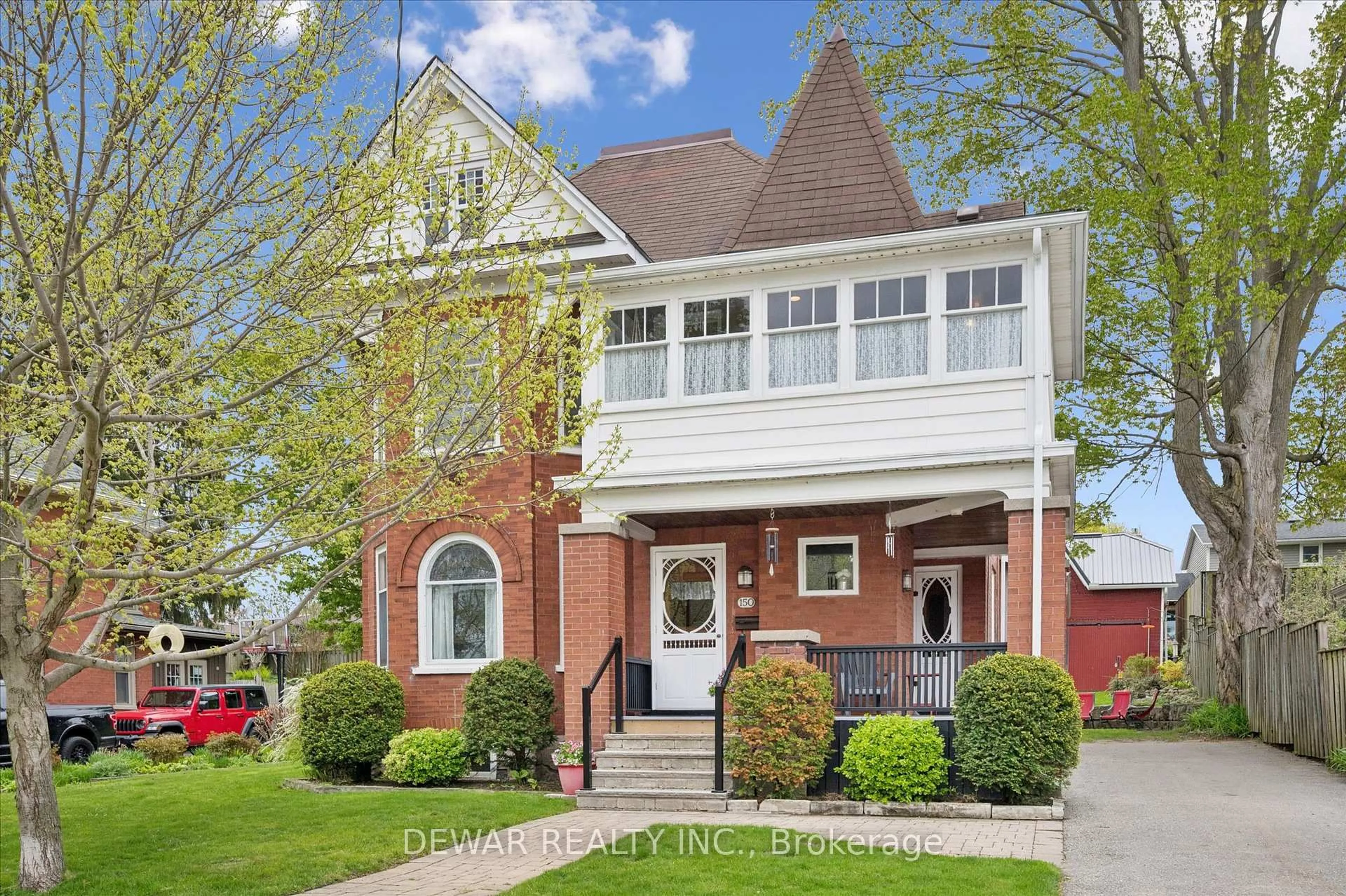 Home with brick exterior material, street for 150 Walker St, Cambridge Ontario N3C 2C2