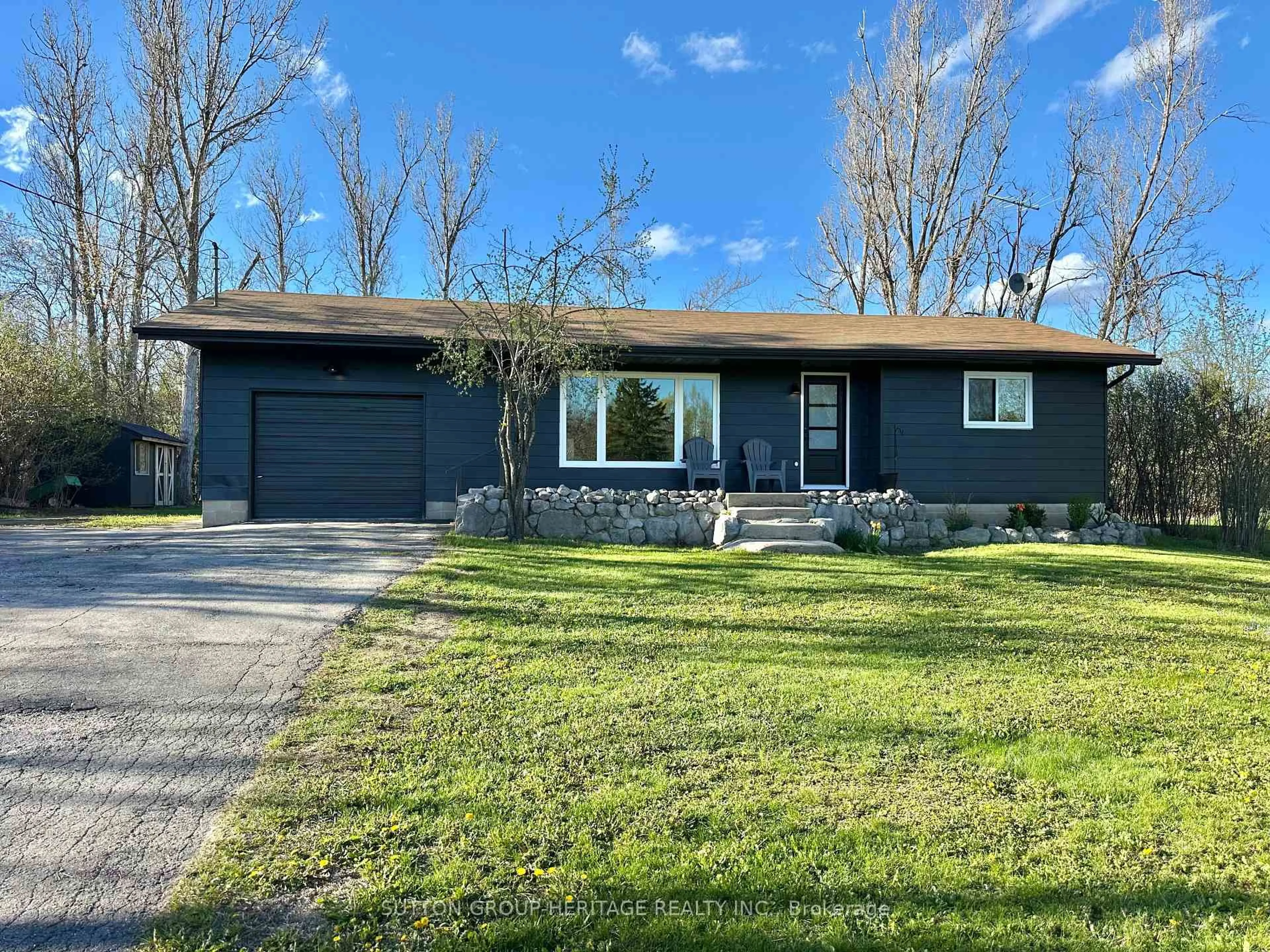 Home with vinyl exterior material, street for 11 Swiss Cres, Trent Lakes Ontario K0M 1A0