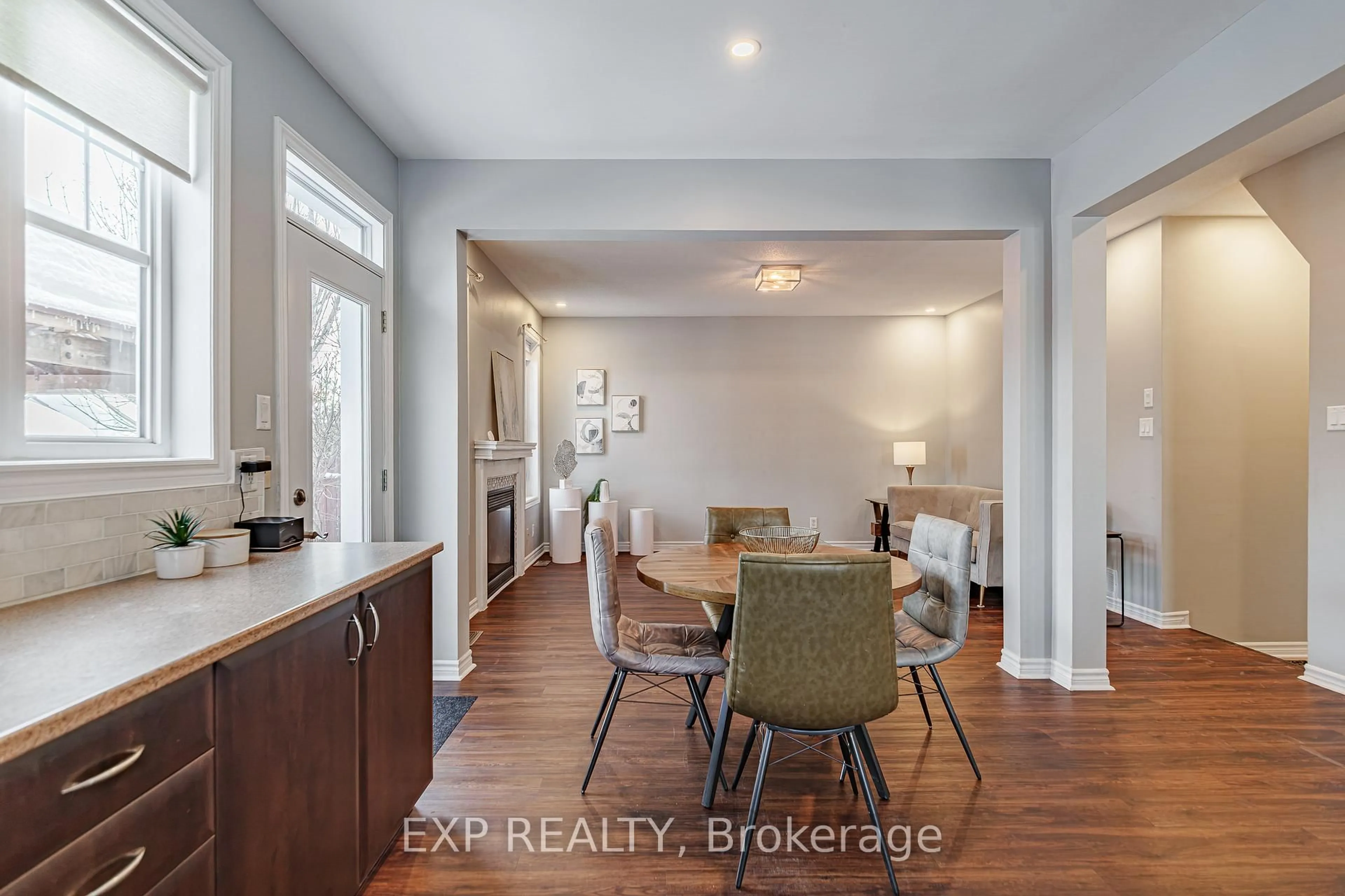 Unknown for 601 Rosehill Ave, Stittsville Ontario K2S 0K3