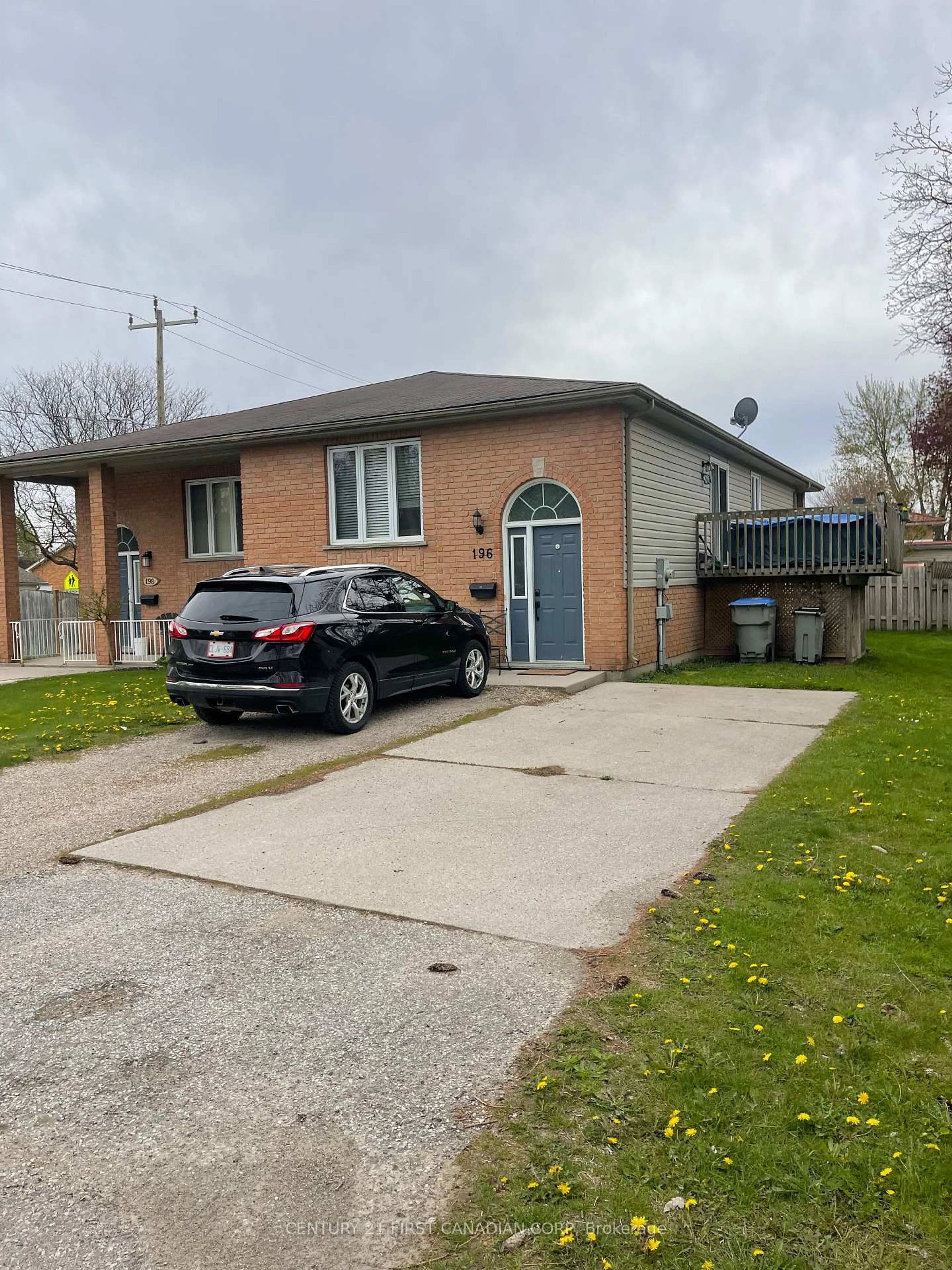 A pic from outside/outdoor area/front of a property/back of a property/a pic from drone, street for 196 Adelaide St, Strathroy-Caradoc Ontario N7G 2V5