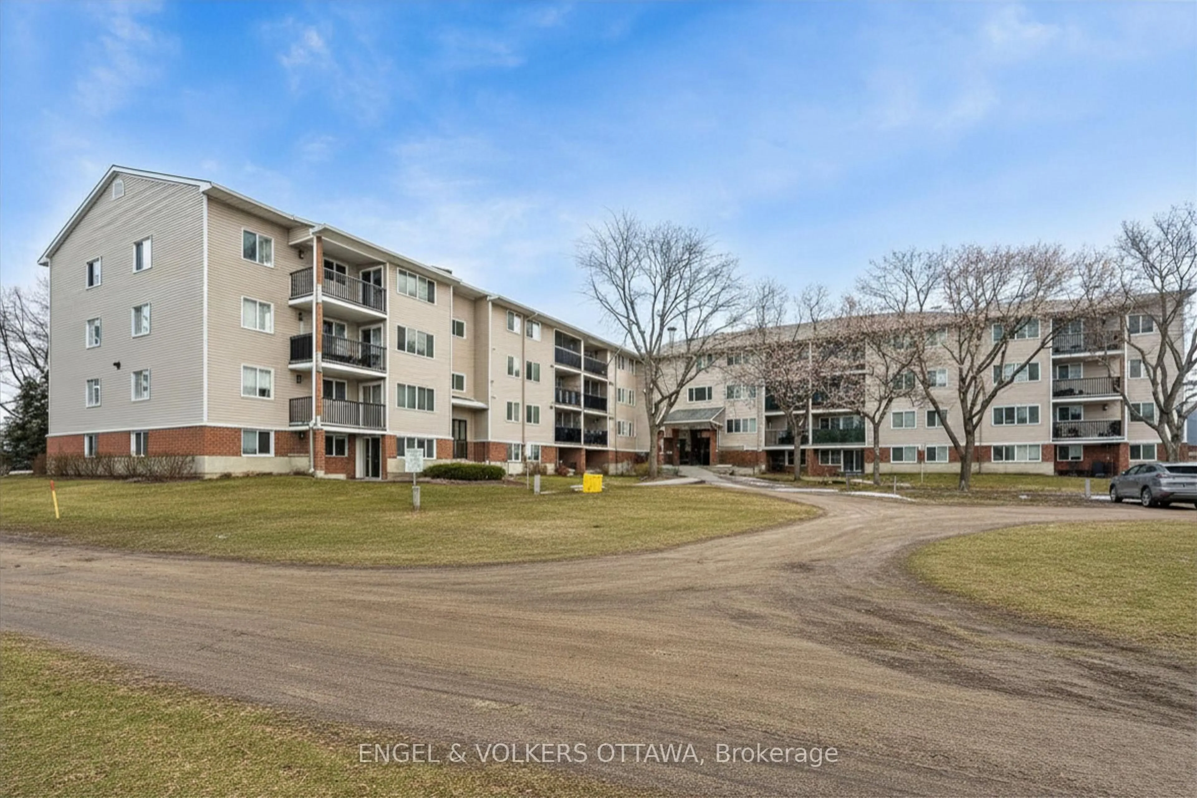 Unknown for 6532 Bilberry Dr #109, Ottawa Ontario K1C 4N9