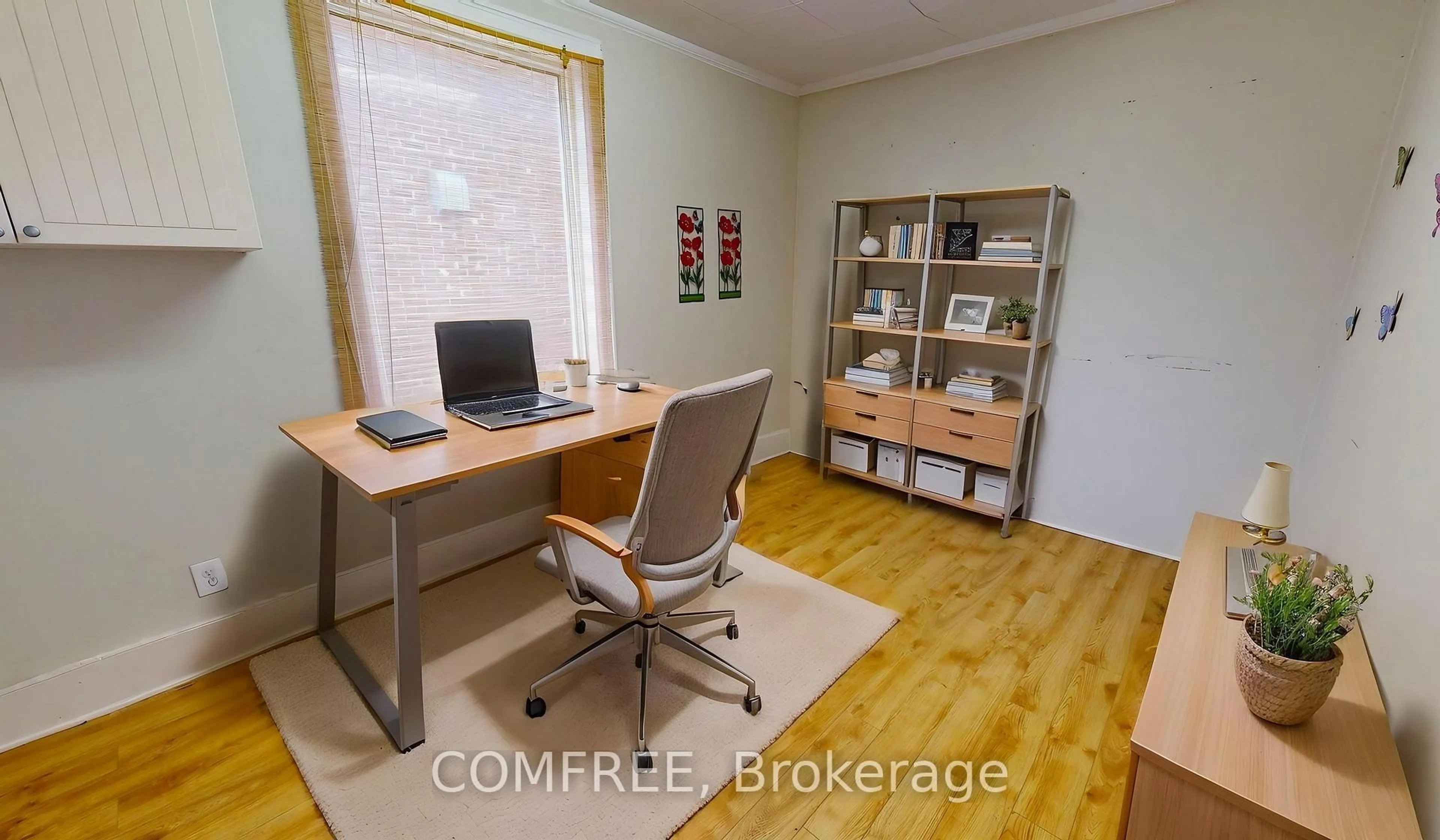A pic of a room for 1405 King St, Cambridge Ontario N3H 3R3