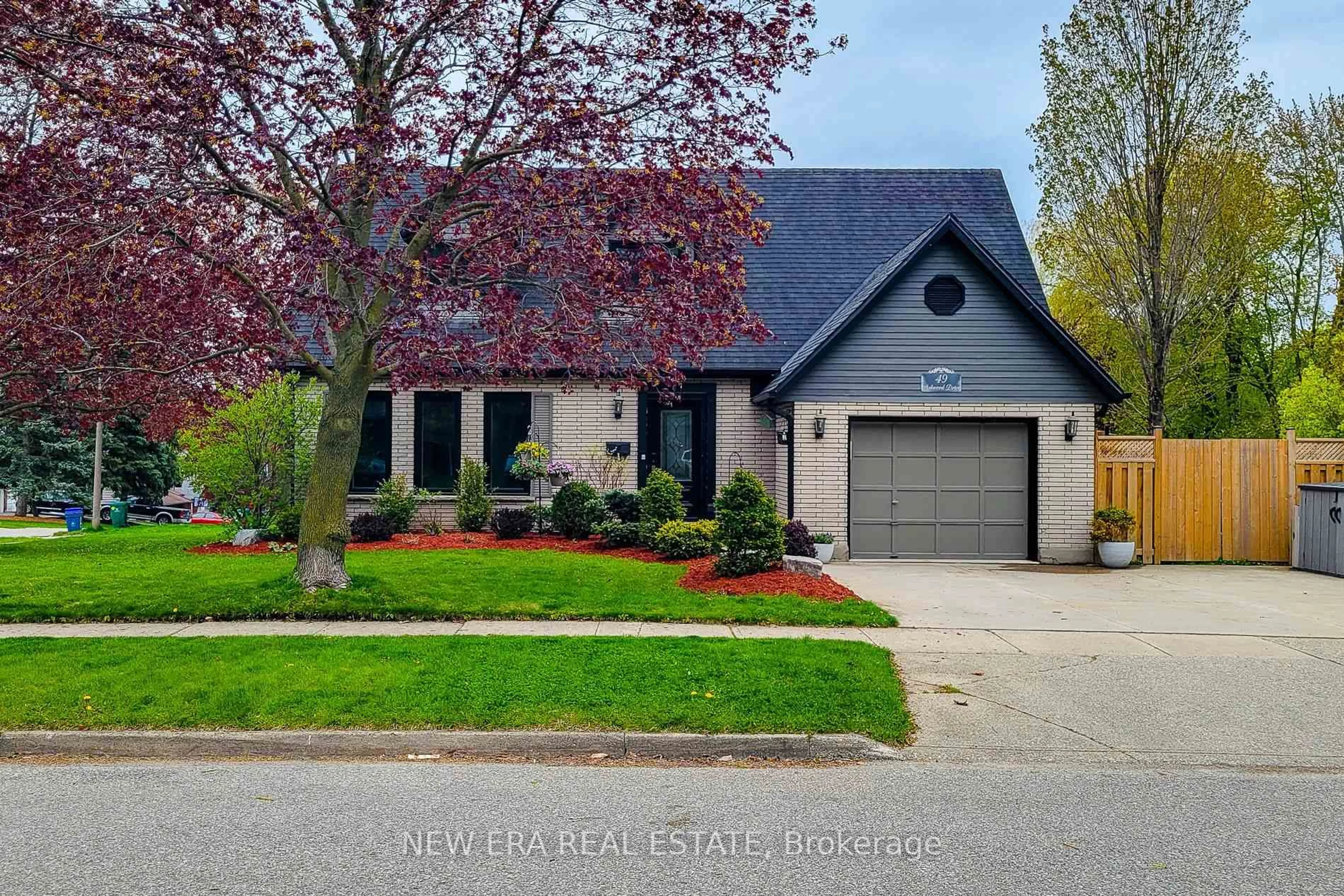 Unknown for 49 Ashwood Dr, Cambridge Ontario N3C 3H7