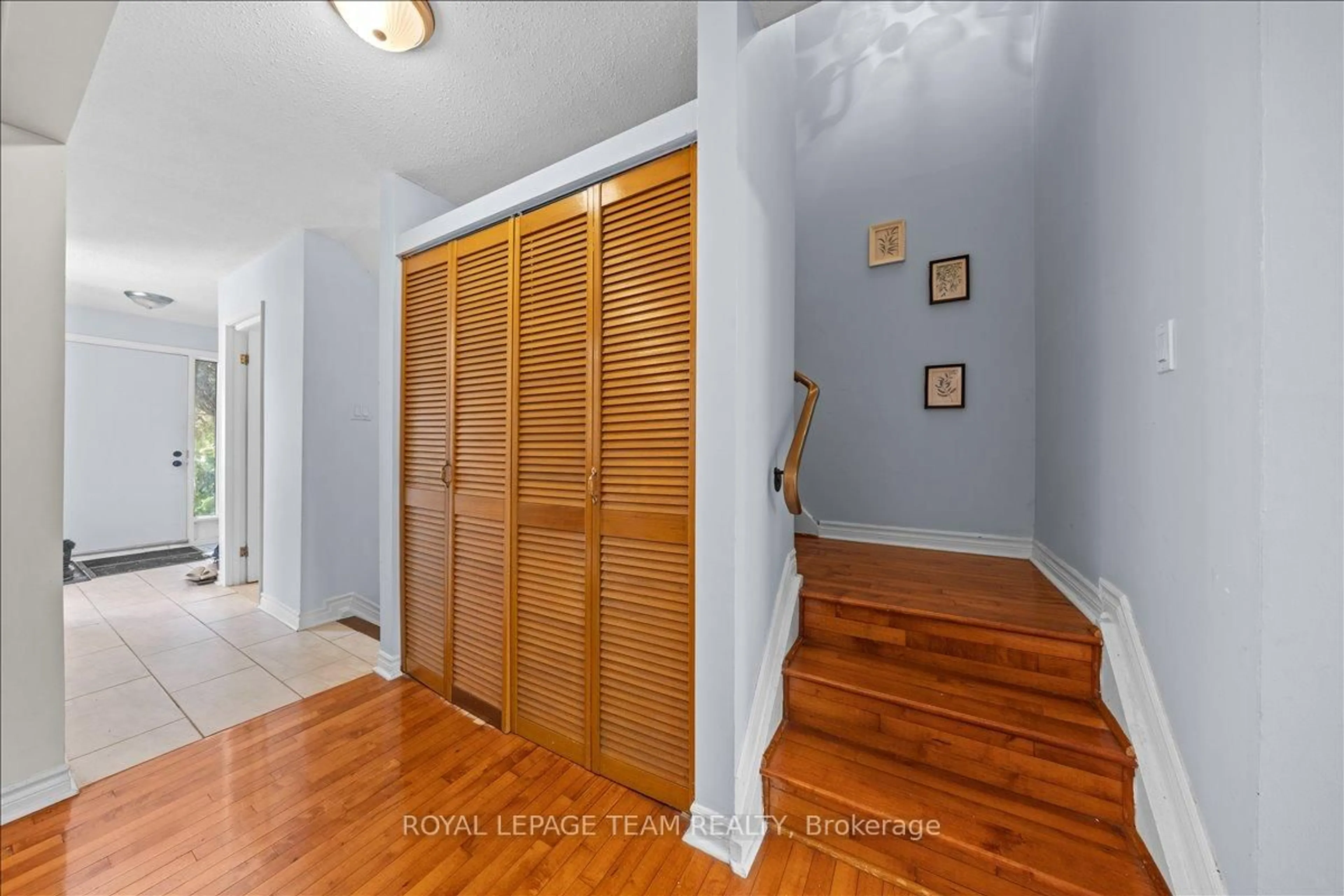 Unknown for 3483 Mccarthy Rd #20, Ottawa Ontario K1V 8Z9