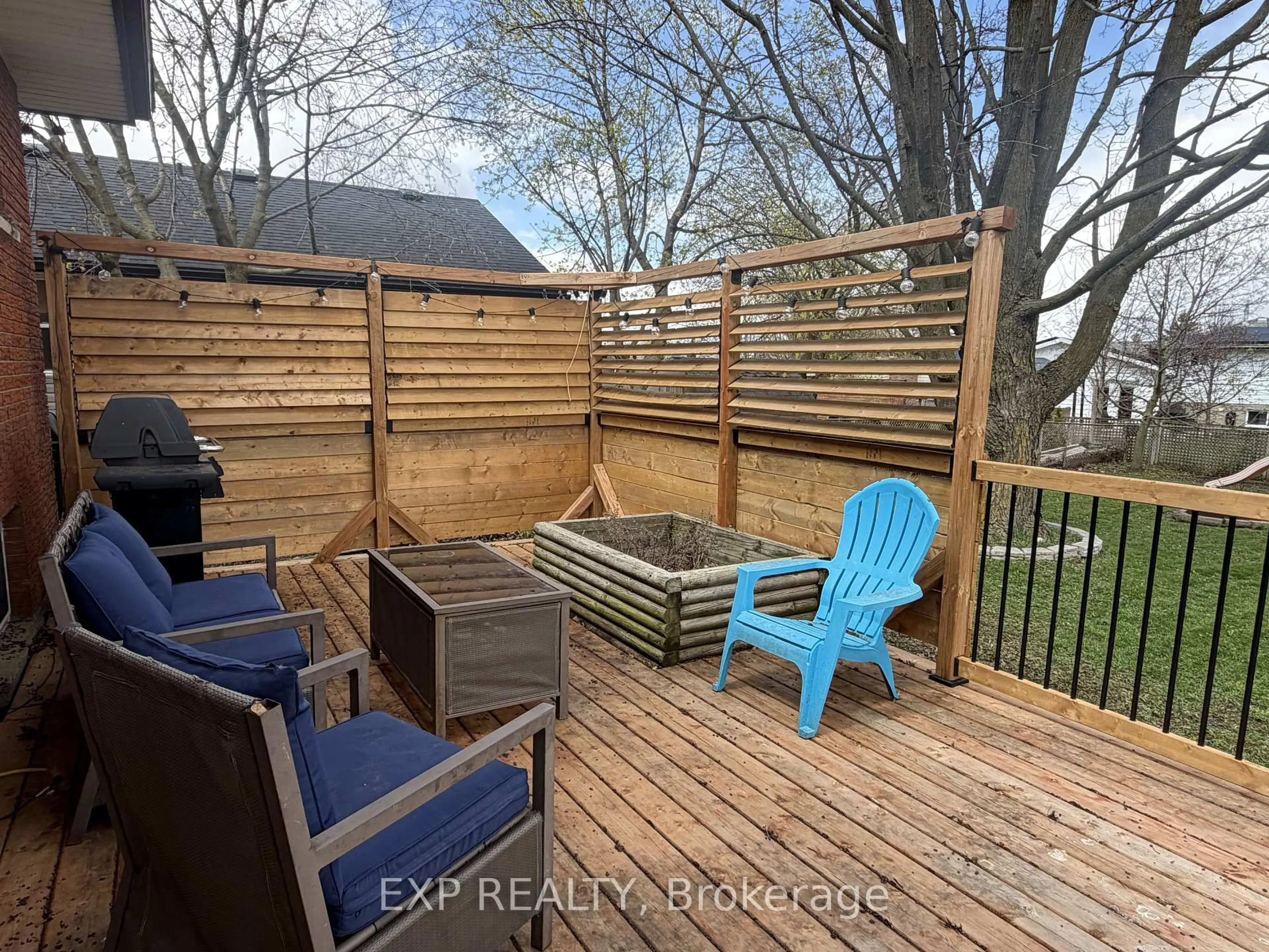Unknown for 597 Gold St, Warwick Ontario N0M 2S0