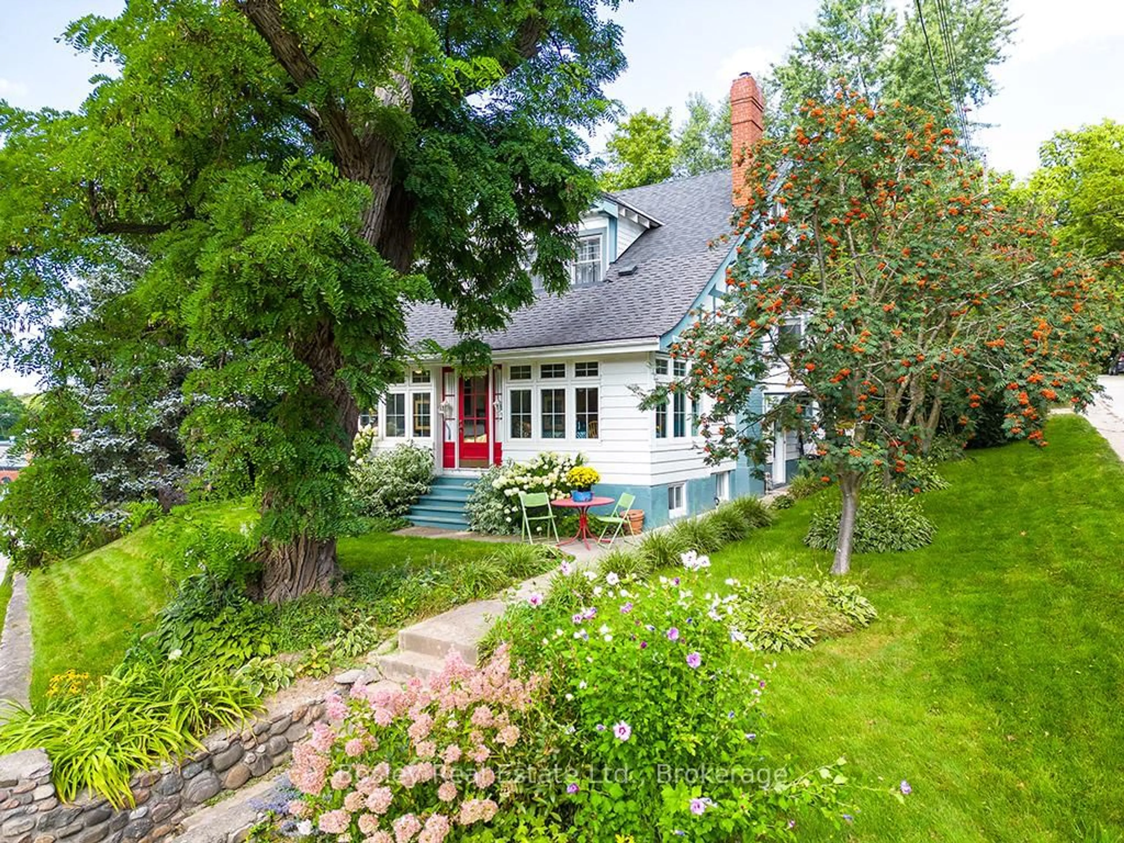 Unknown for 103 Brook St, Blue Mountains Ontario N0H 1J0