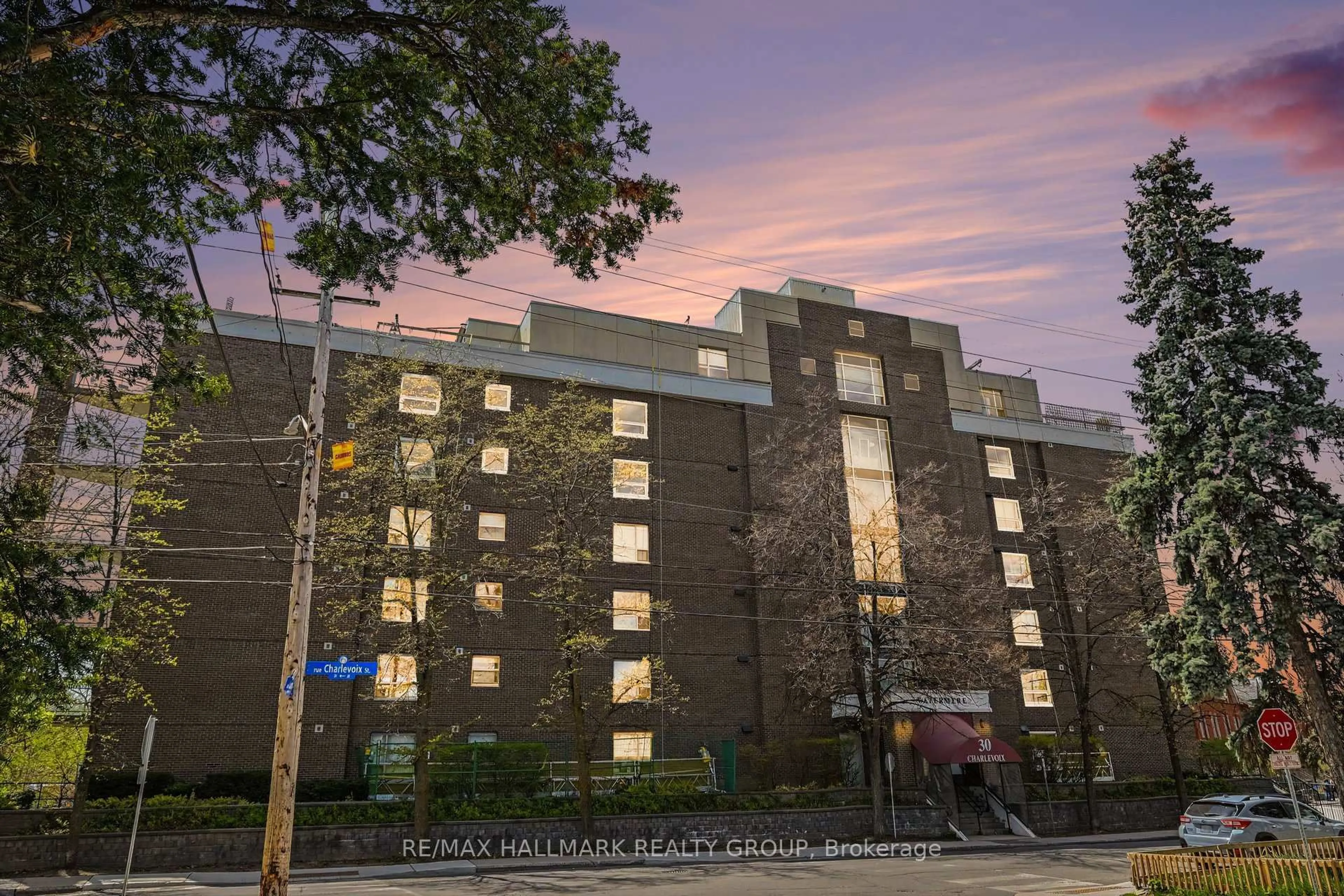Unknown for 30 Charlevoix St #103, Ottawa Ontario K1L 8K5