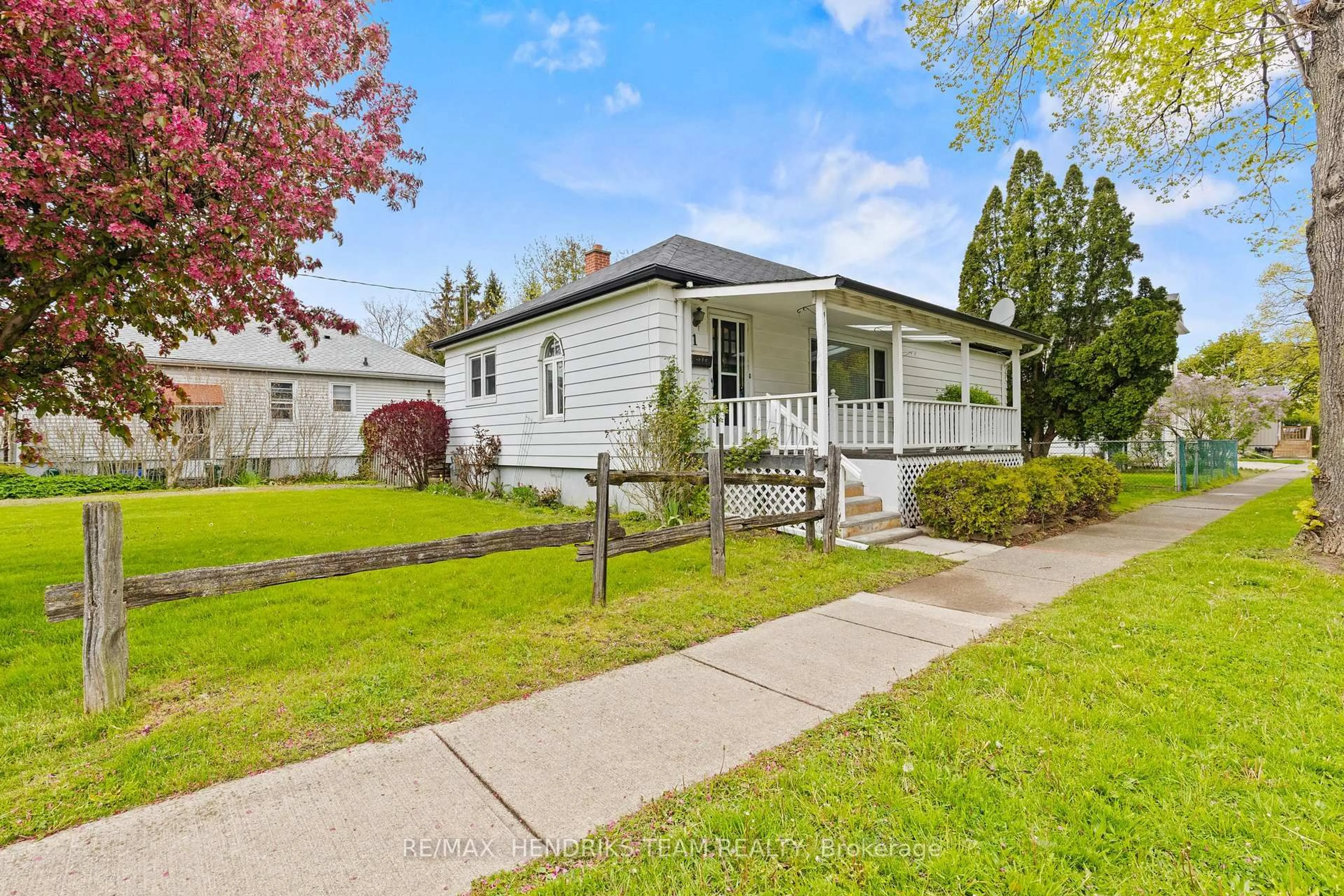 Unknown for 1 Else St, St. Catharines Ontario L2N 2B7