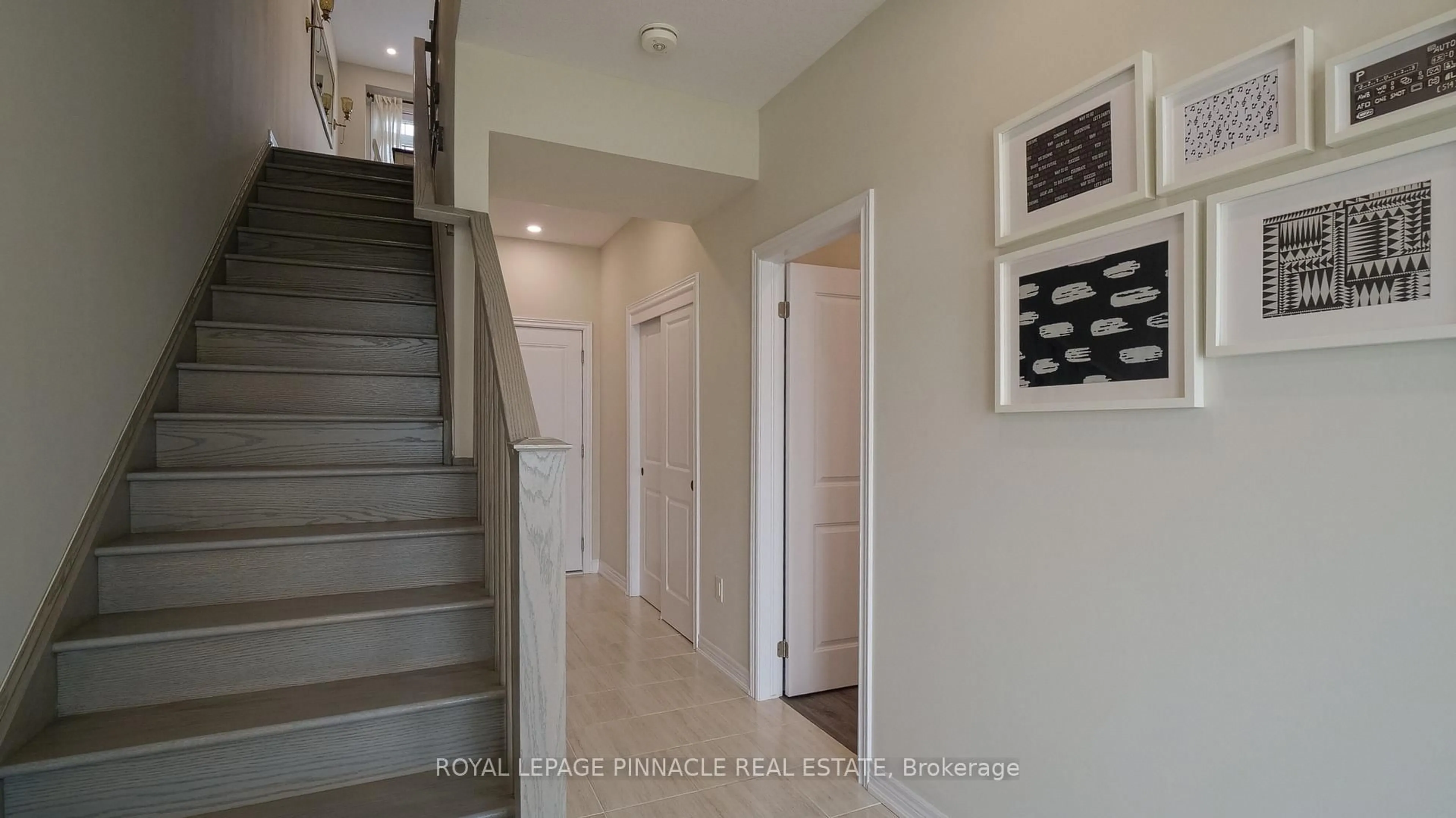Unknown for 100 Hollywood Crt #8, Cambridge Ontario M1R 0C5