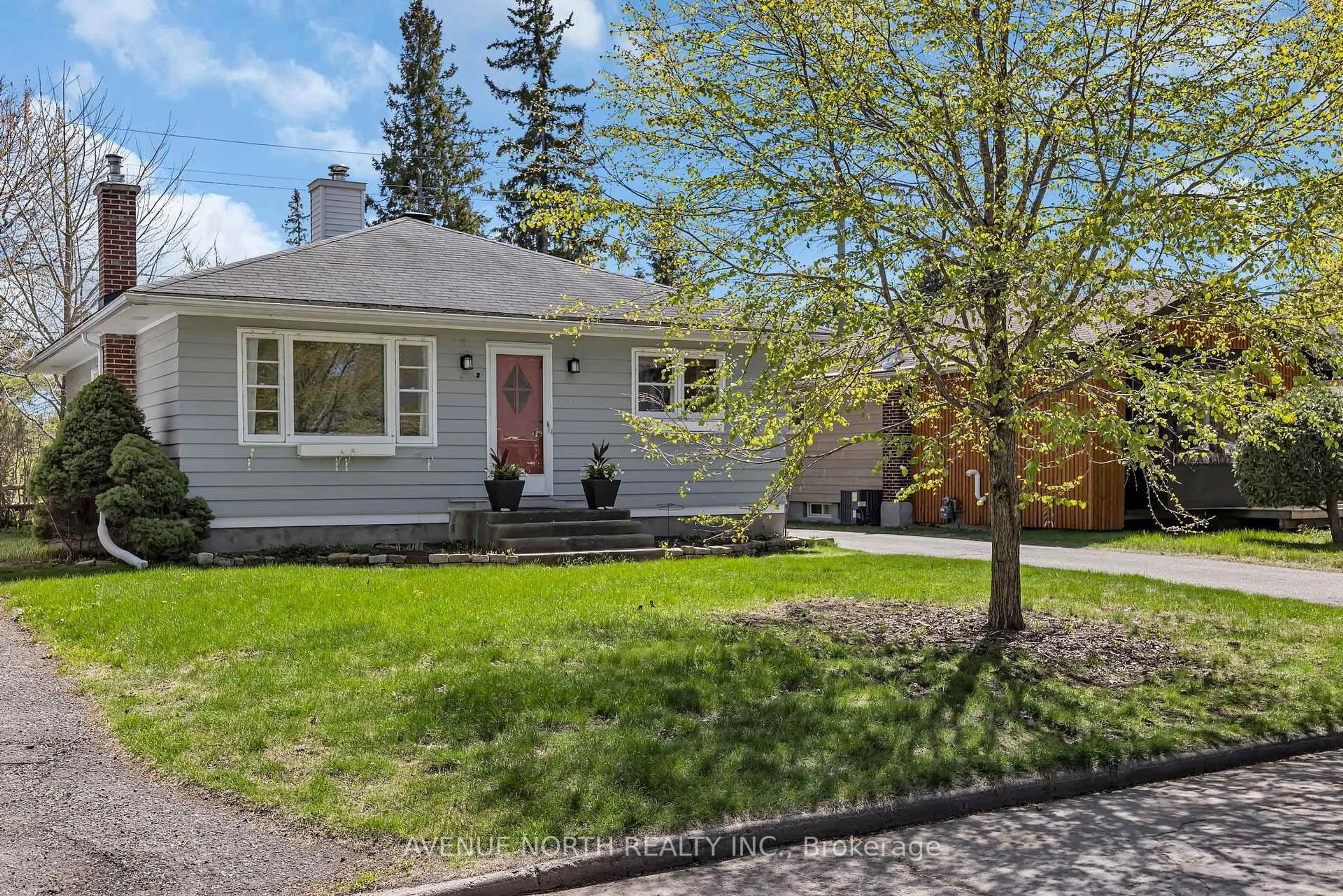 Unknown for 934 Weston Dr, Ottawa Ontario K1G 1X2