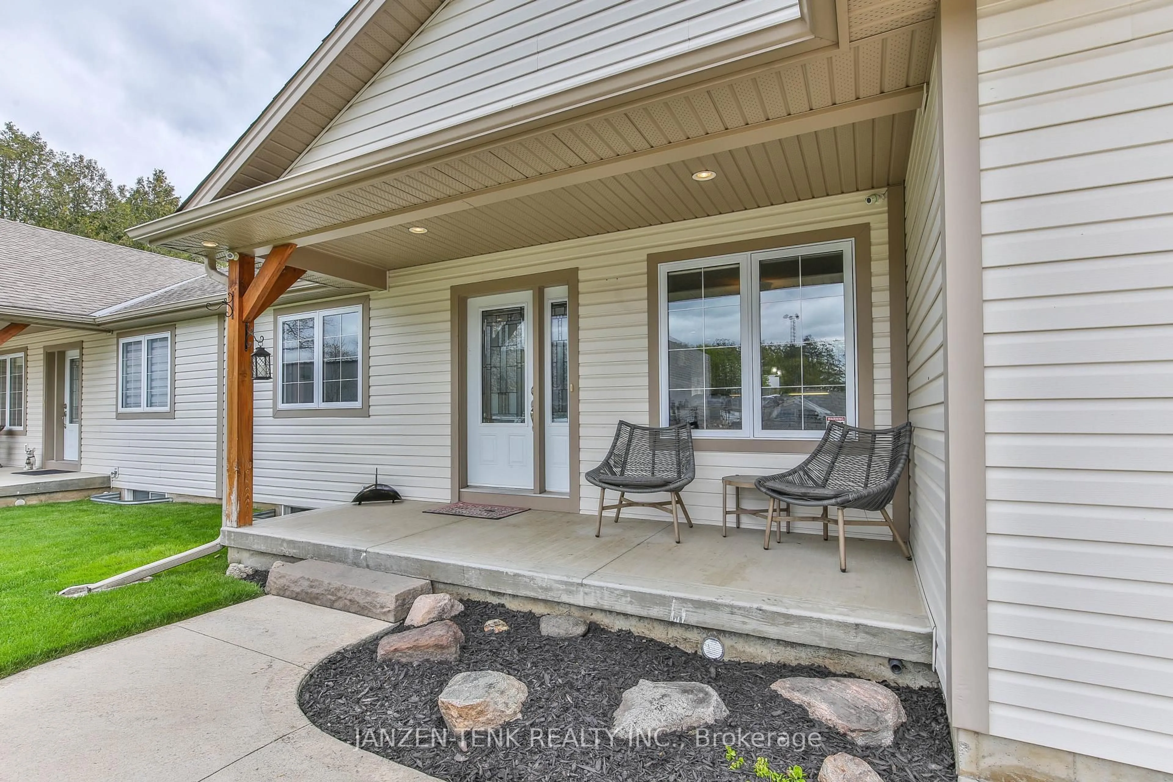 Unknown for 9240 OLD CHAPEL St, Bayham Ontario N0J 1Y0