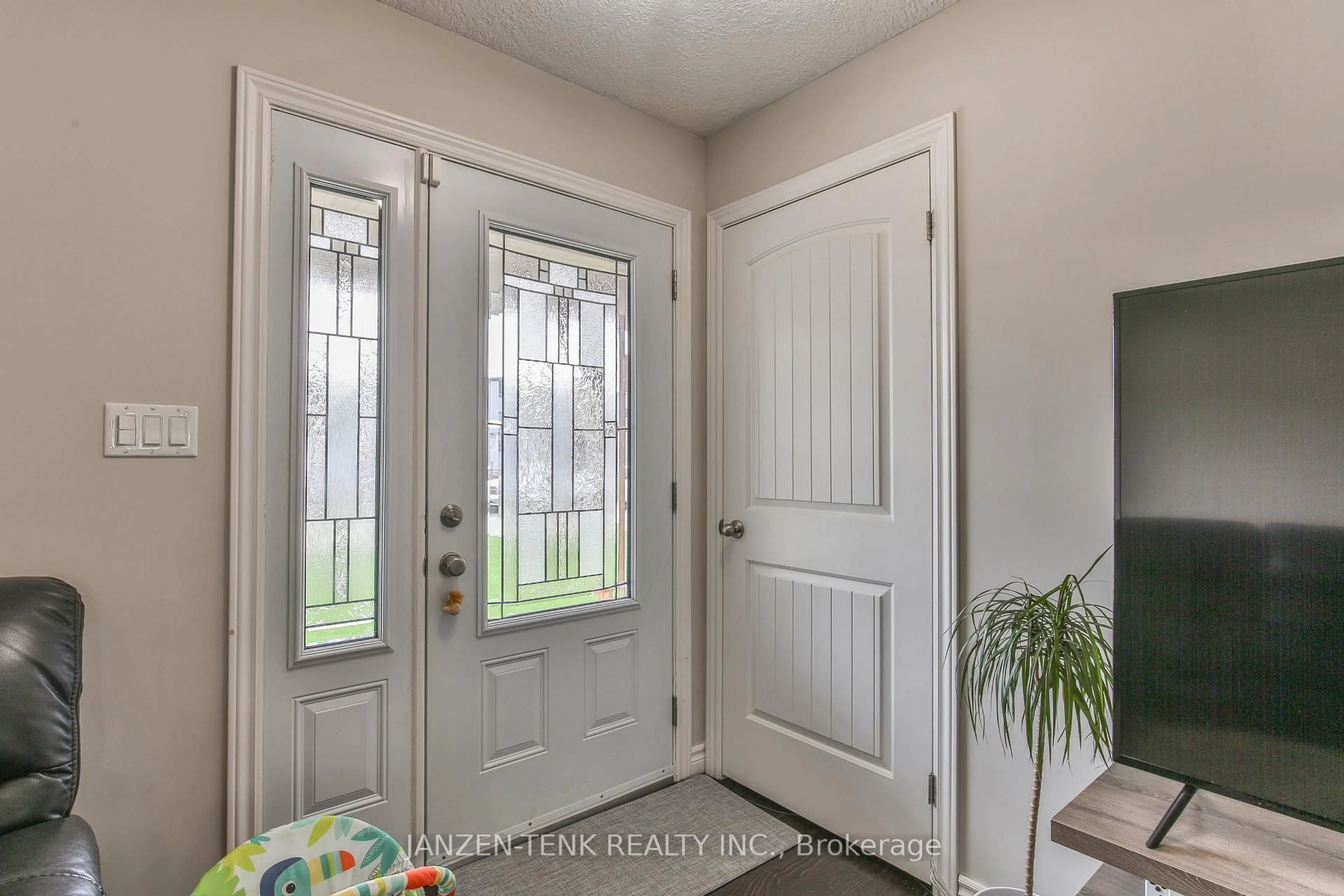 Unknown for 9240 OLD CHAPEL St, Bayham Ontario N0J 1Y0