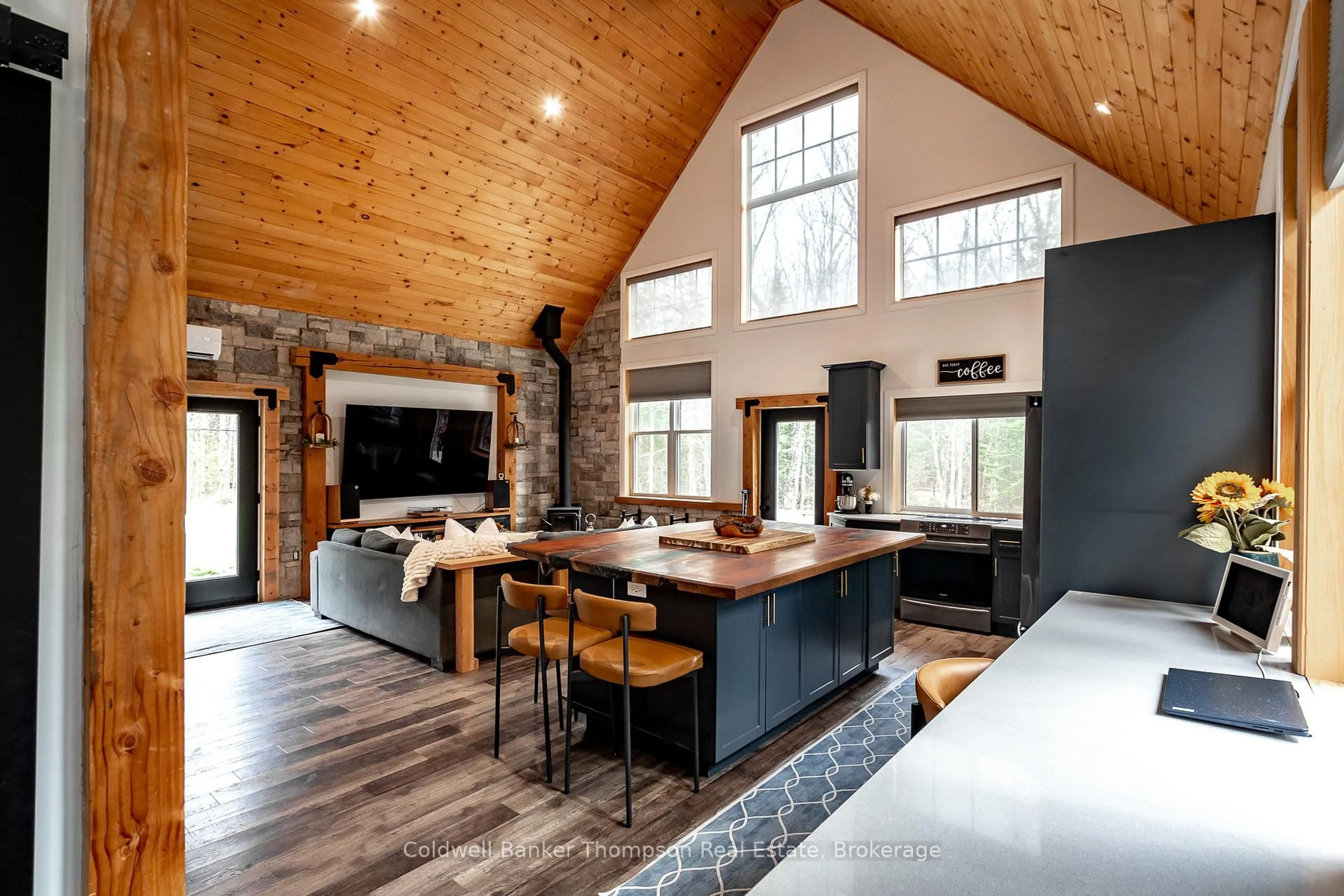 Unknown for 1024 Fieldale Rd, Lake of Bays Ontario P1H 2J6