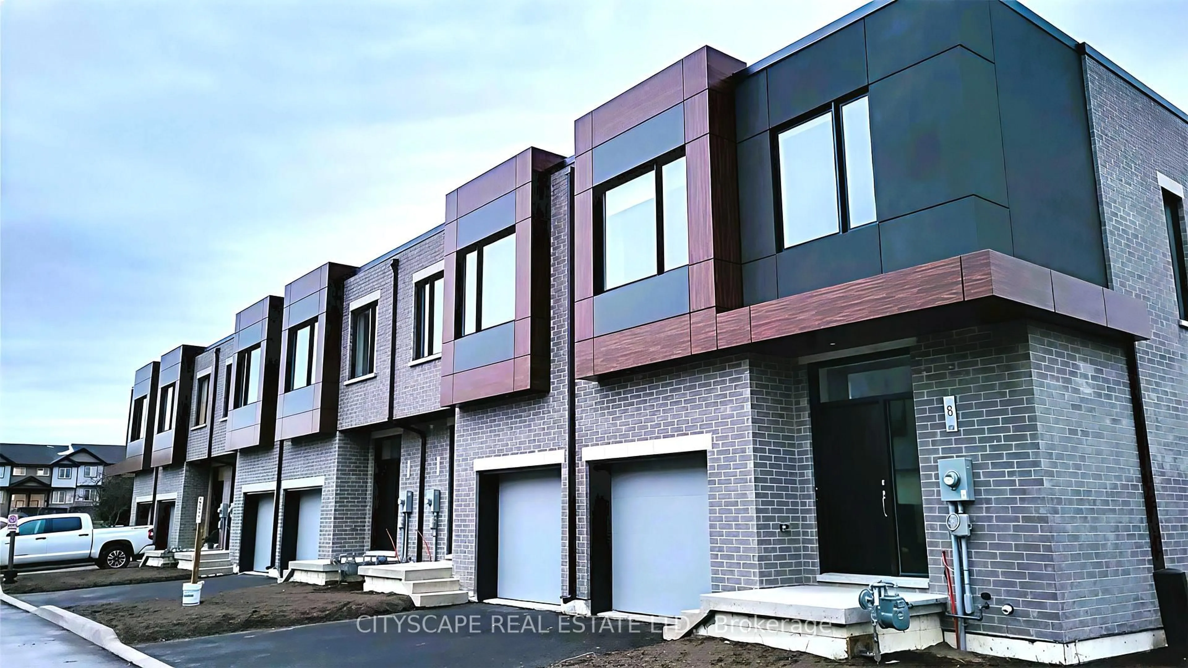 Unknown for 416 Dundas St #13, Cambridge Ontario N1T 0E6