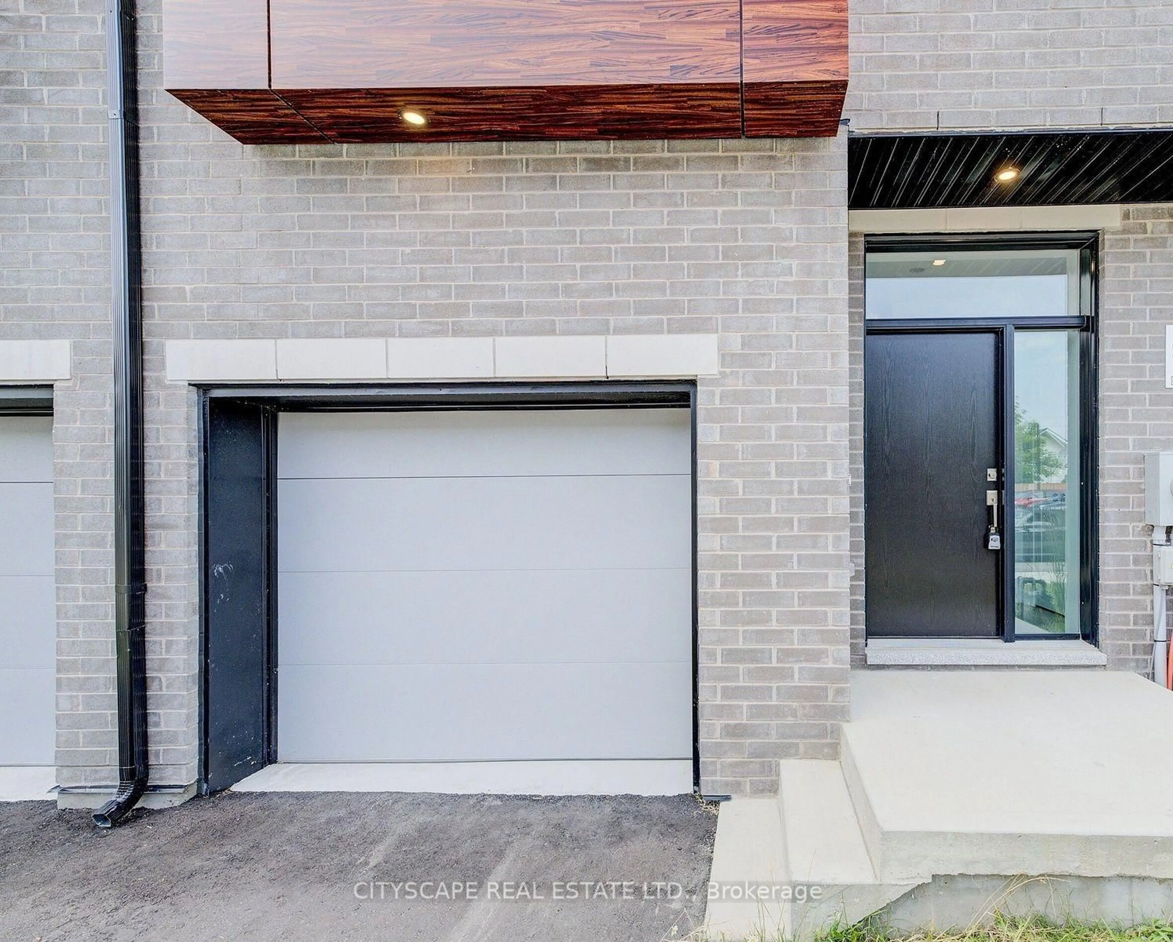 Unknown for 416 Dundas St #13, Cambridge Ontario N1T 0E6
